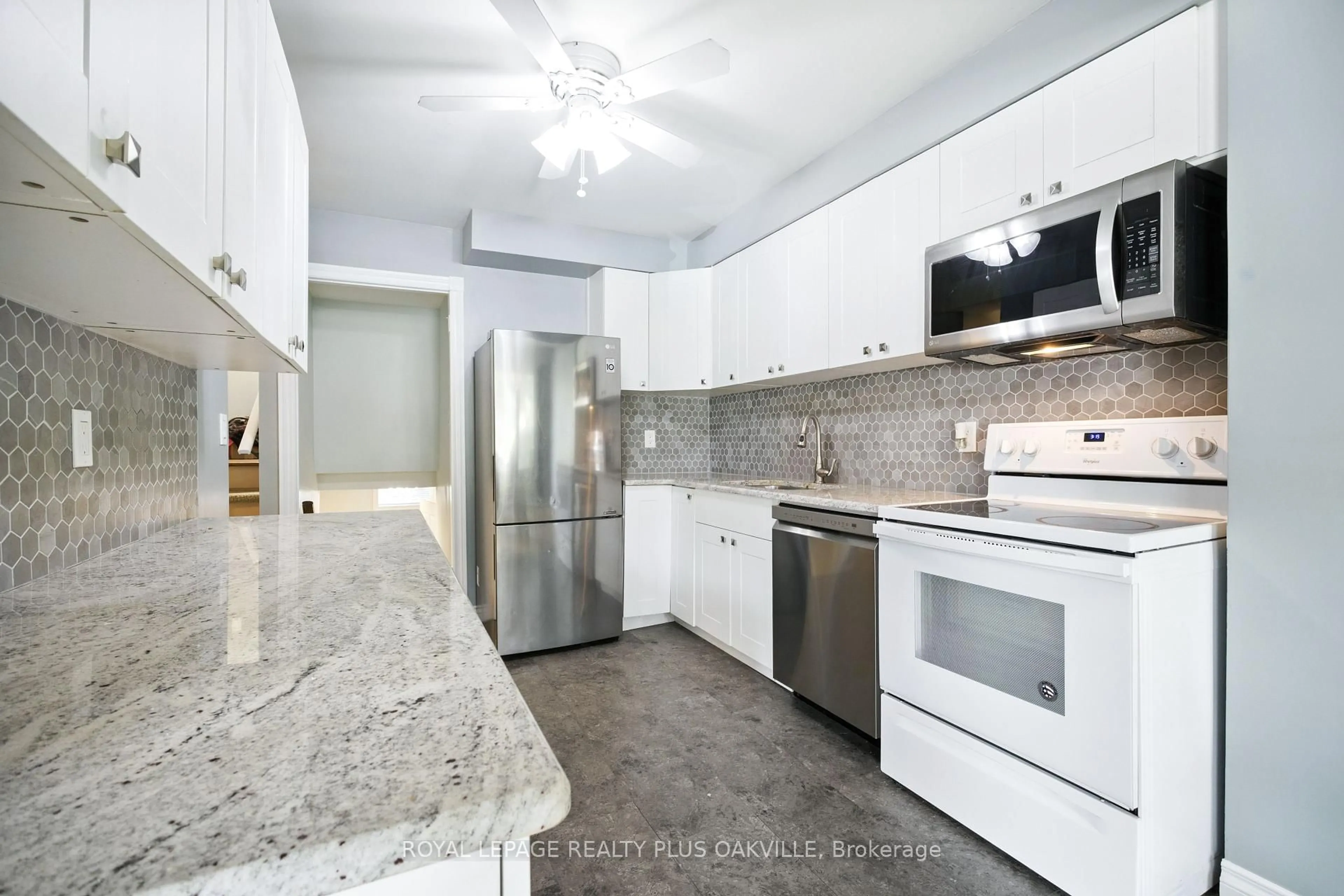 Unknown for 158 Bonaventure Dr, Hamilton Ontario L9C 4P9