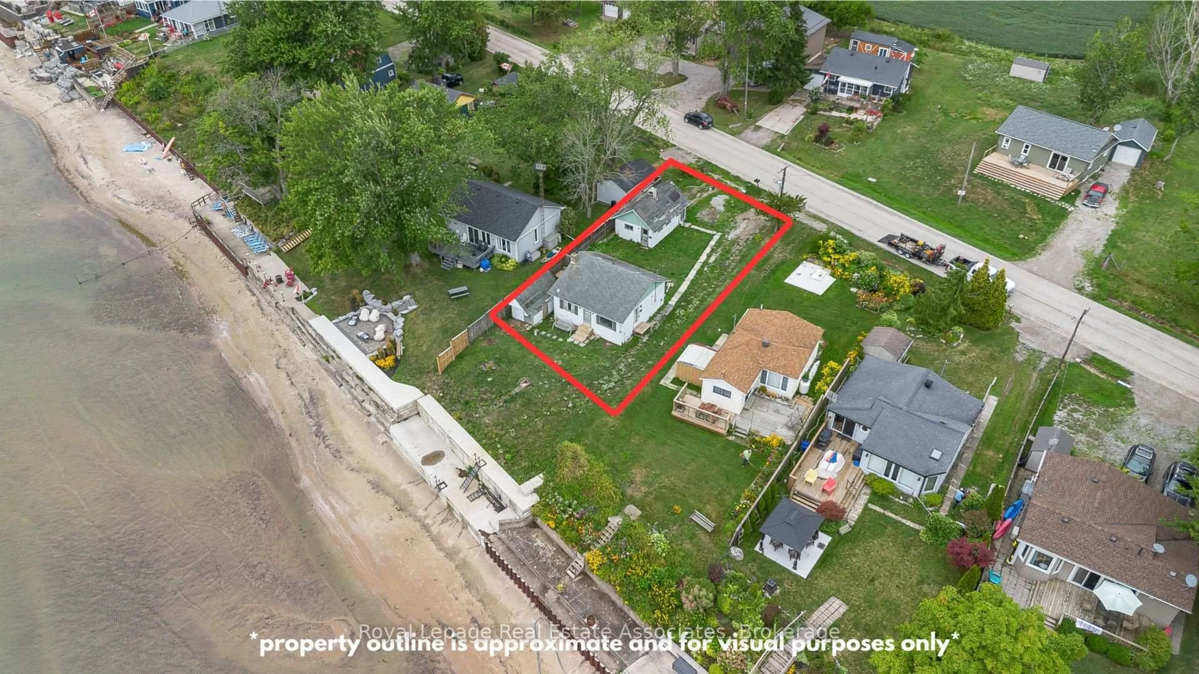 A pic from outside/outdoor area/front of a property/back of a property/a pic from drone, street for 2580 Lakeshore Rd, Haldimand Ontario N1A 2W8