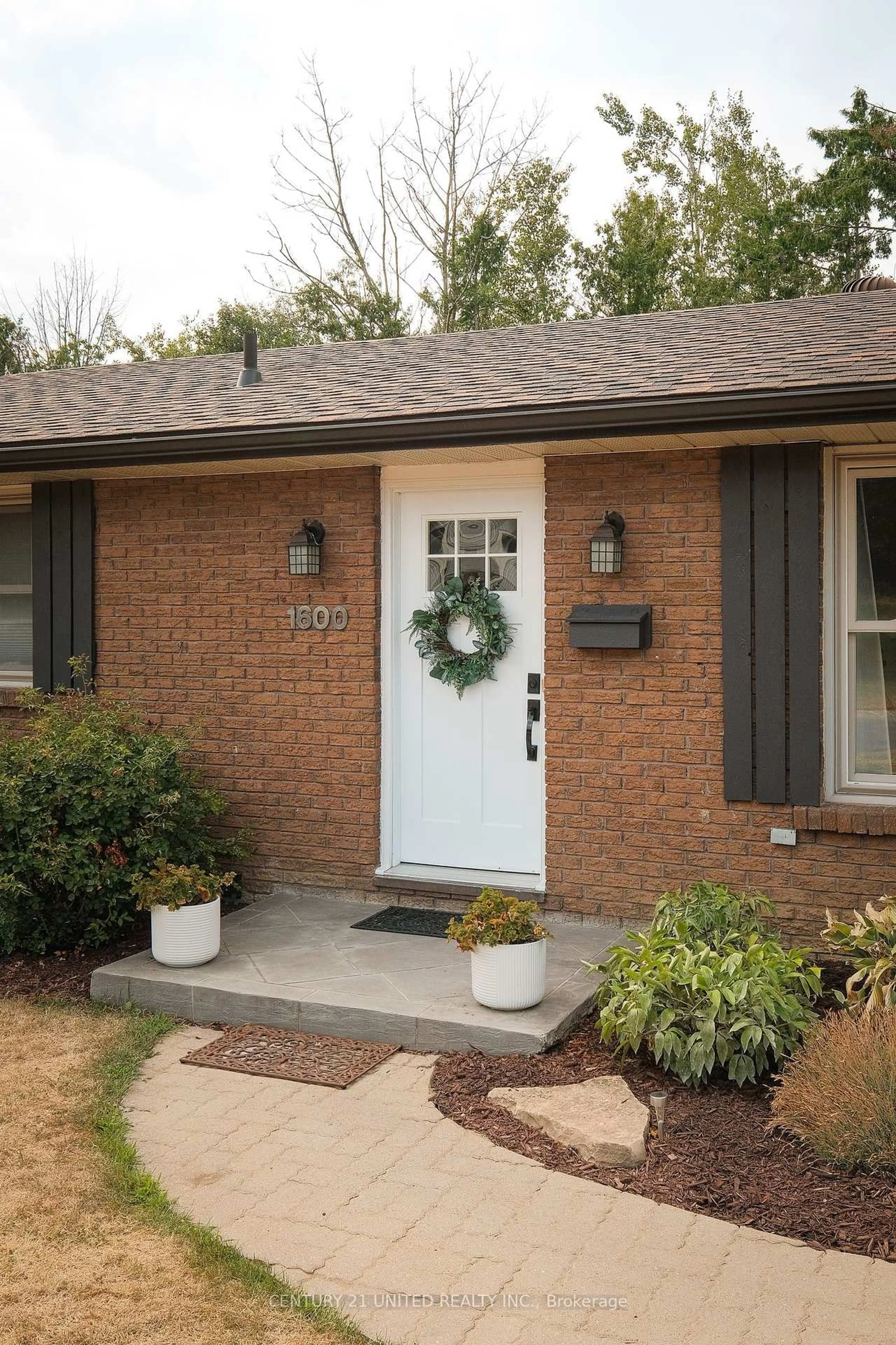 Home with brick exterior material, street for 1600 Redwood Dr, Peterborough Ontario K9K 1B4
