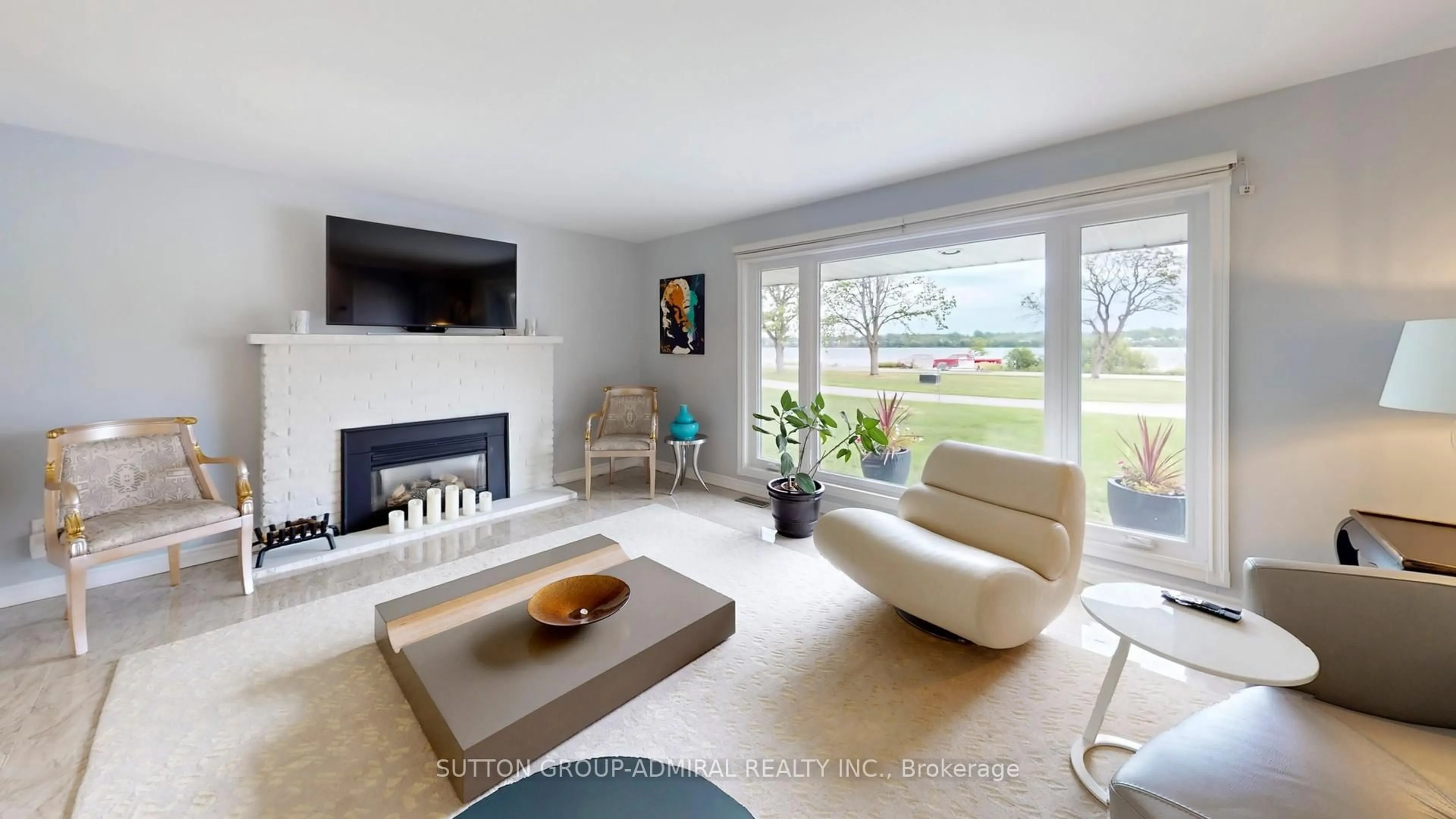 Living room with furniture, unknown for 9767 Niagara River Pkwy, Niagara Falls Ontario L2G 0N9