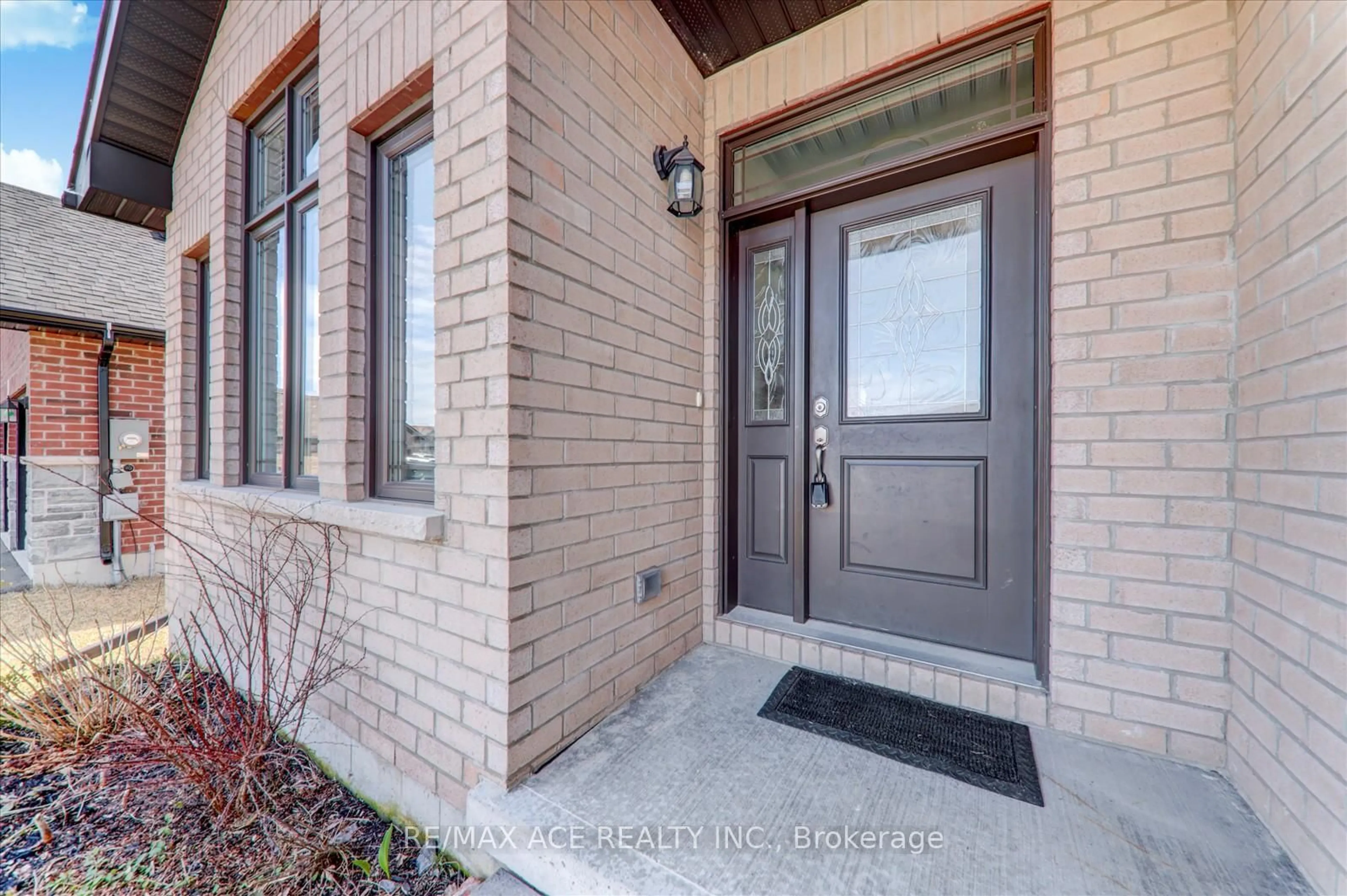 Indoor entryway for 49 Covington Cres, Belleville Ontario K8N 0K9