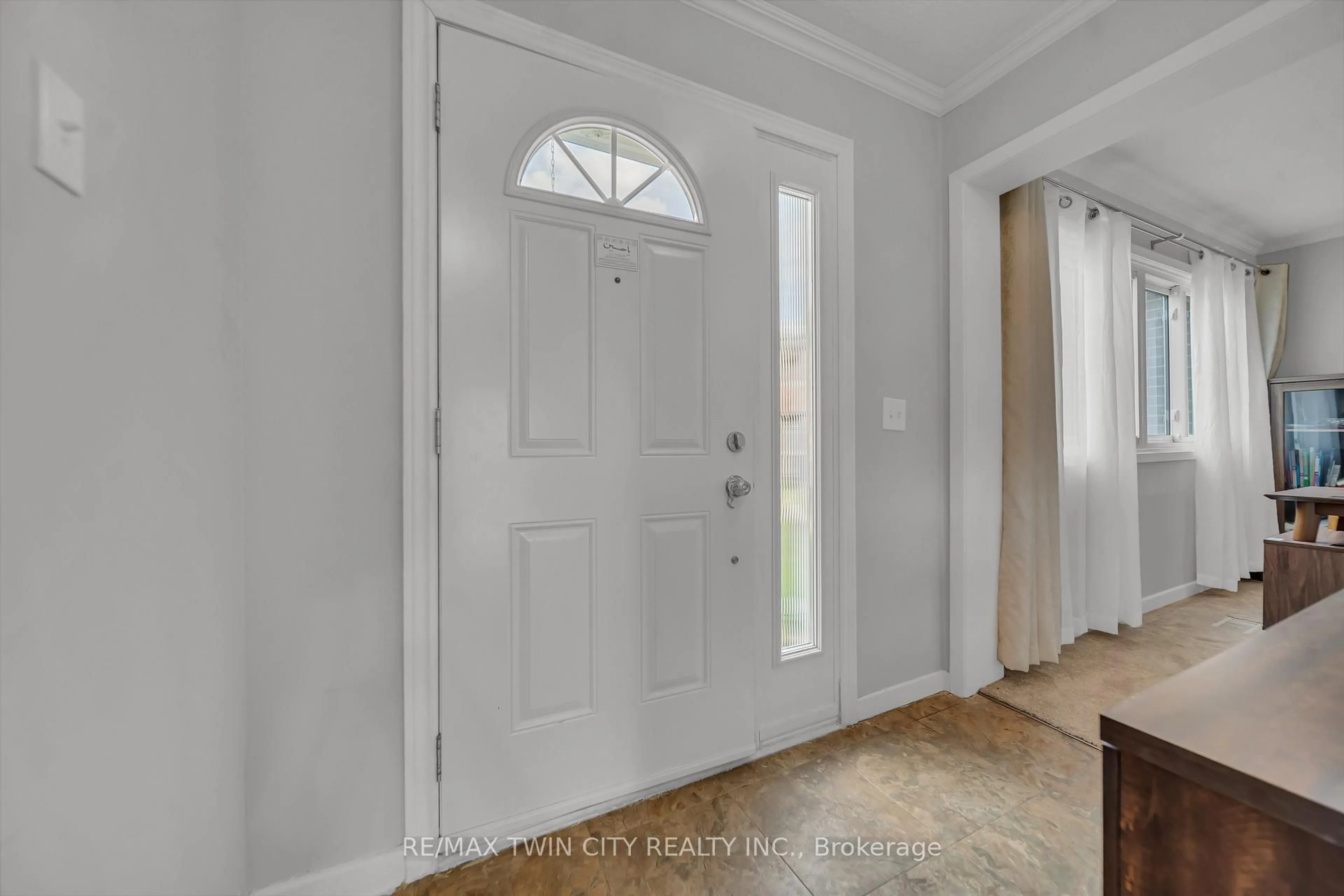 Indoor entryway for 121 University Ave #101, Waterloo Ontario N2J 4J1