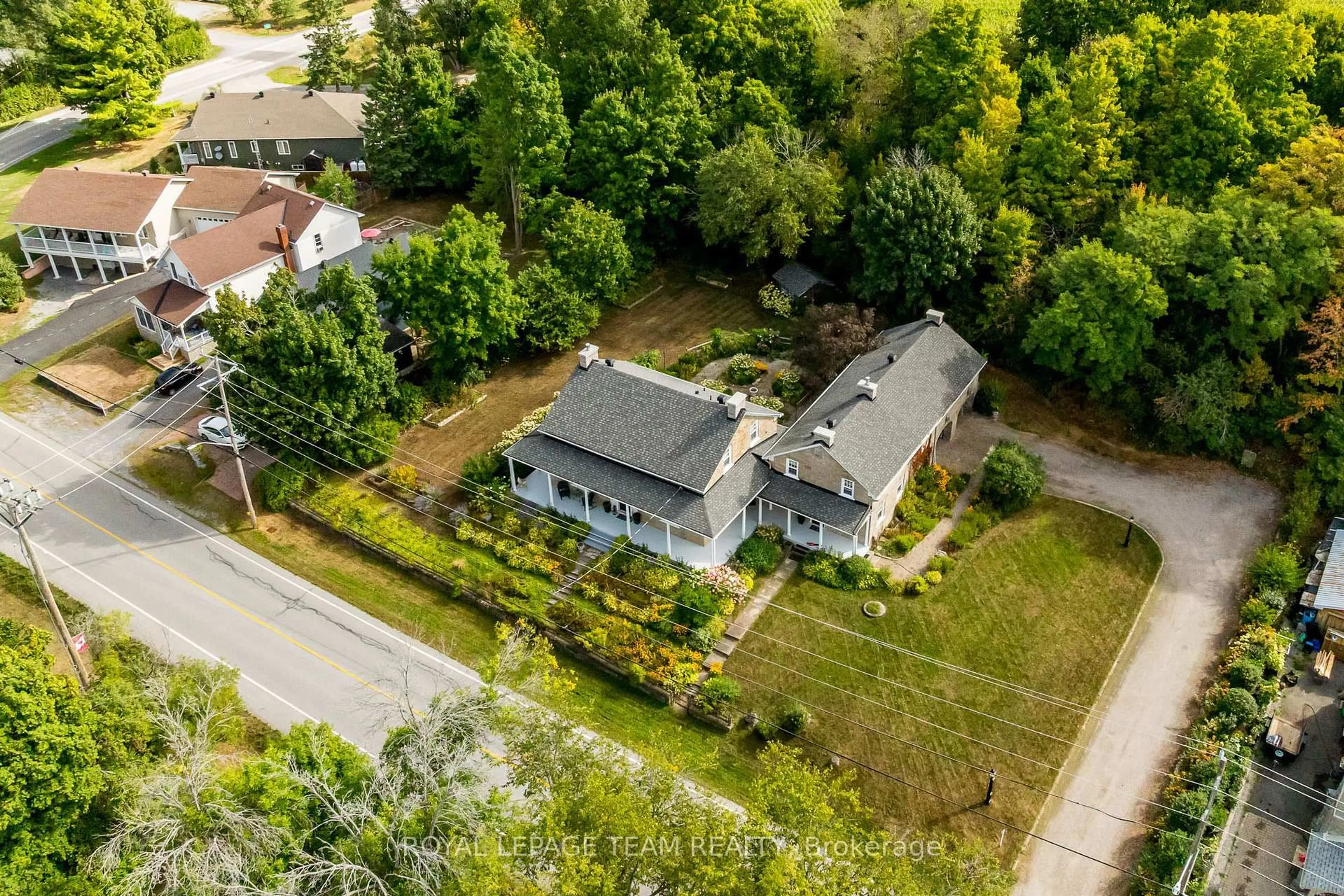 A pic from outside/outdoor area/front of a property/back of a property/a pic from drone, street for 492 River Rd, Almonte Ontario K0A 1A0
