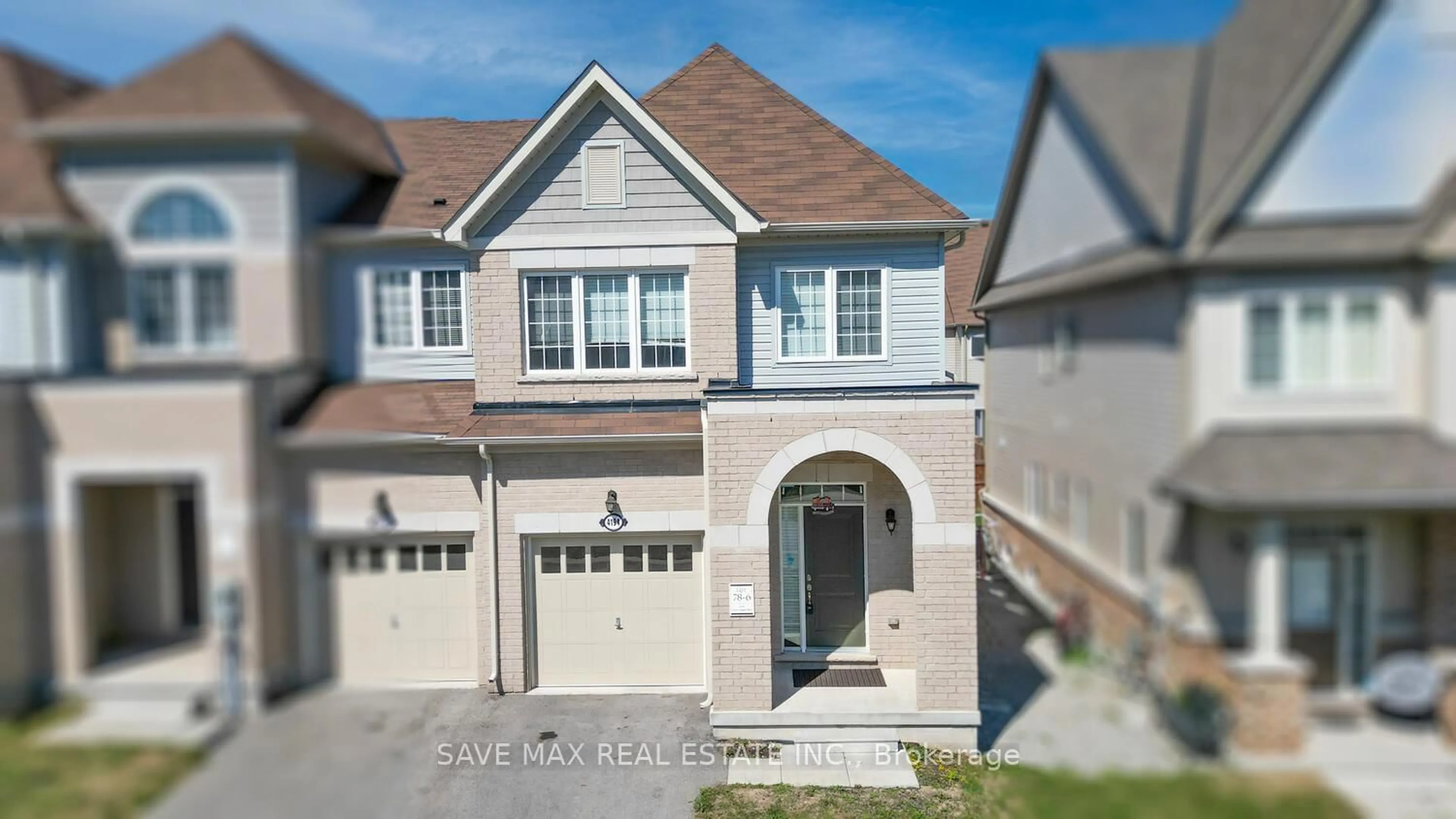 A pic from outside/outdoor area/front of a property/back of a property/a pic from drone, street for 4194 Cherry Heights Blvd, Lincoln Ontario L3J 0R3