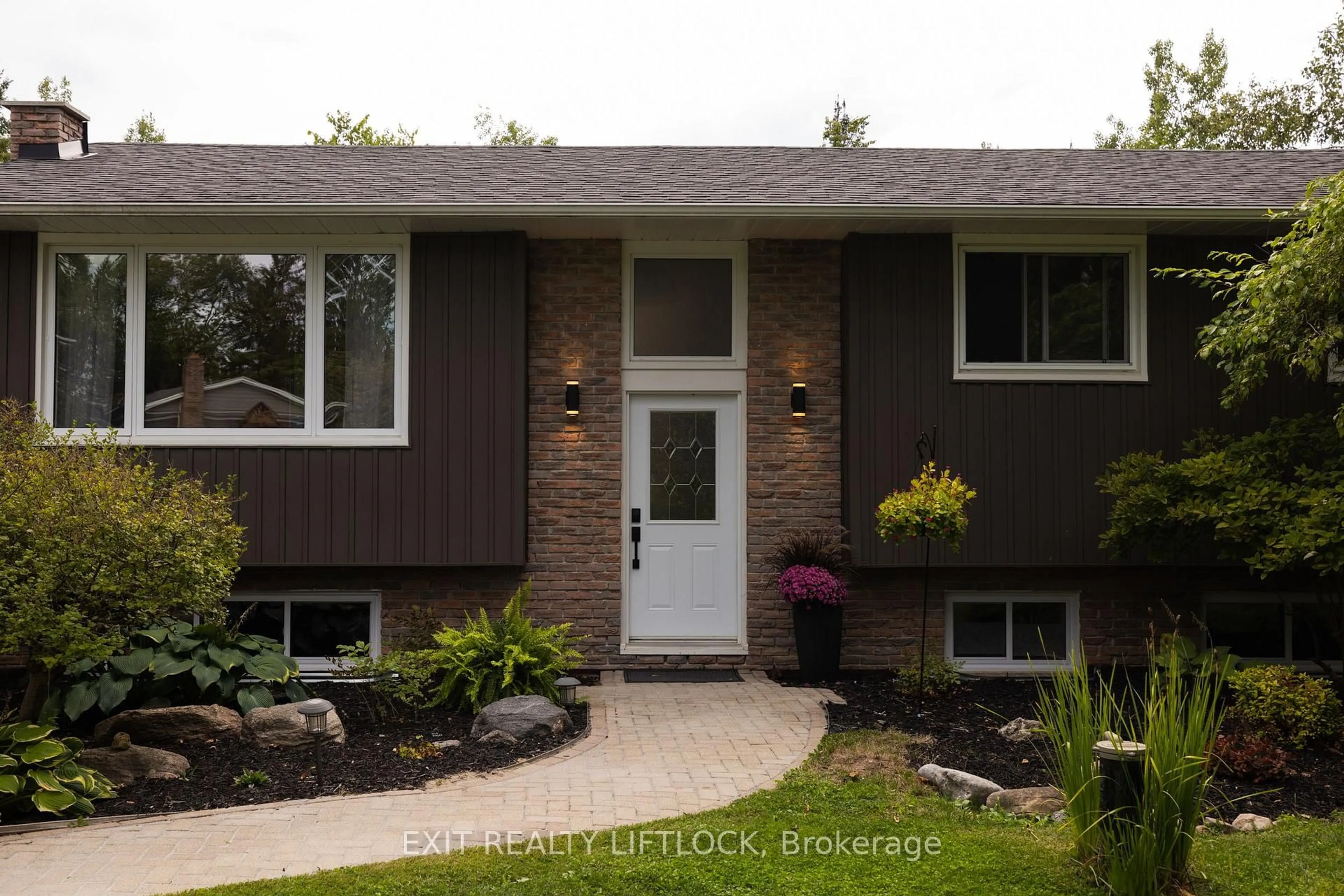 Home with vinyl exterior material, street for 47 Emily Manor Dr, Kawartha Lakes Ontario K0L 2W0