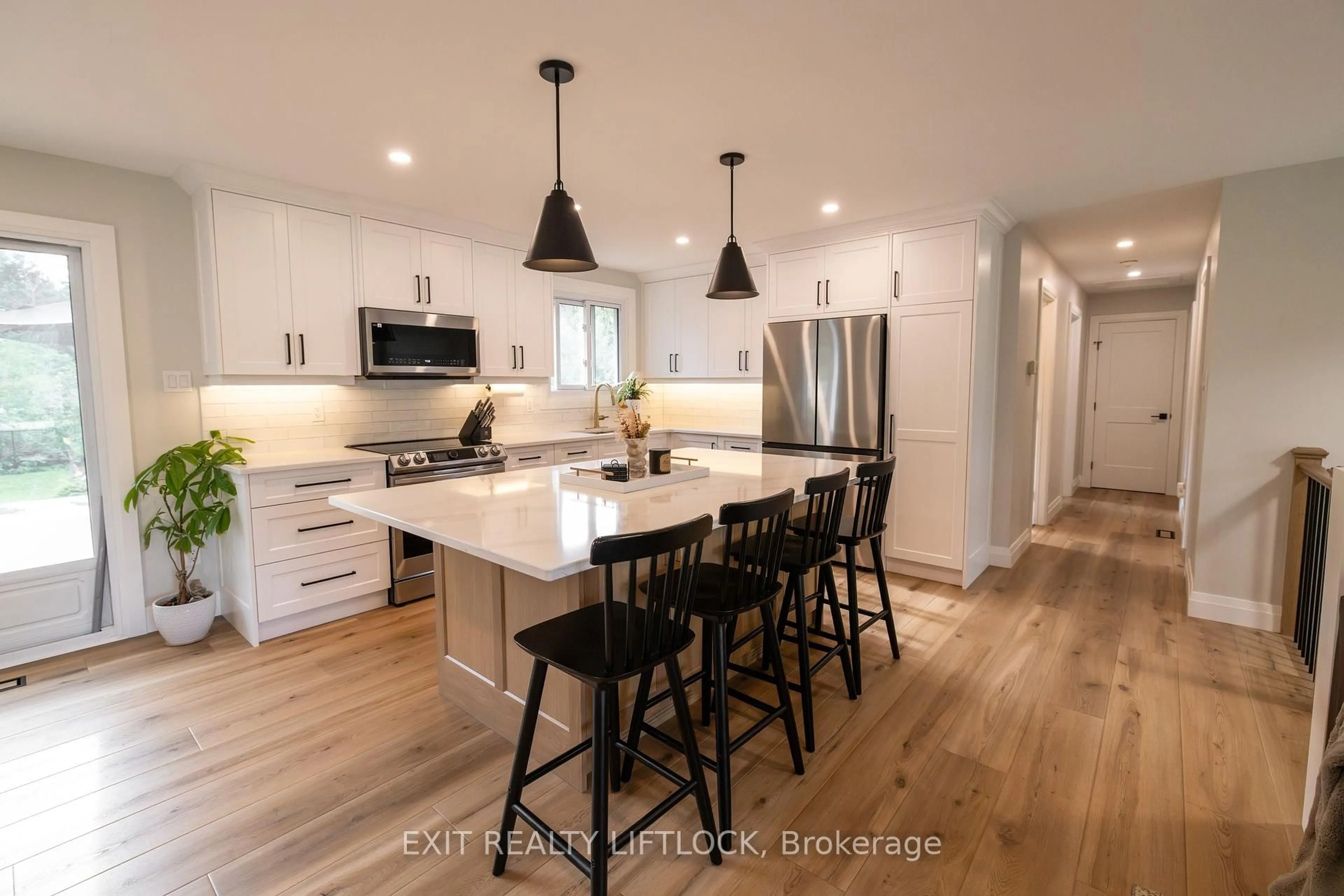 Open concept kitchen, unknown for 47 Emily Manor Dr, Kawartha Lakes Ontario K0L 2W0