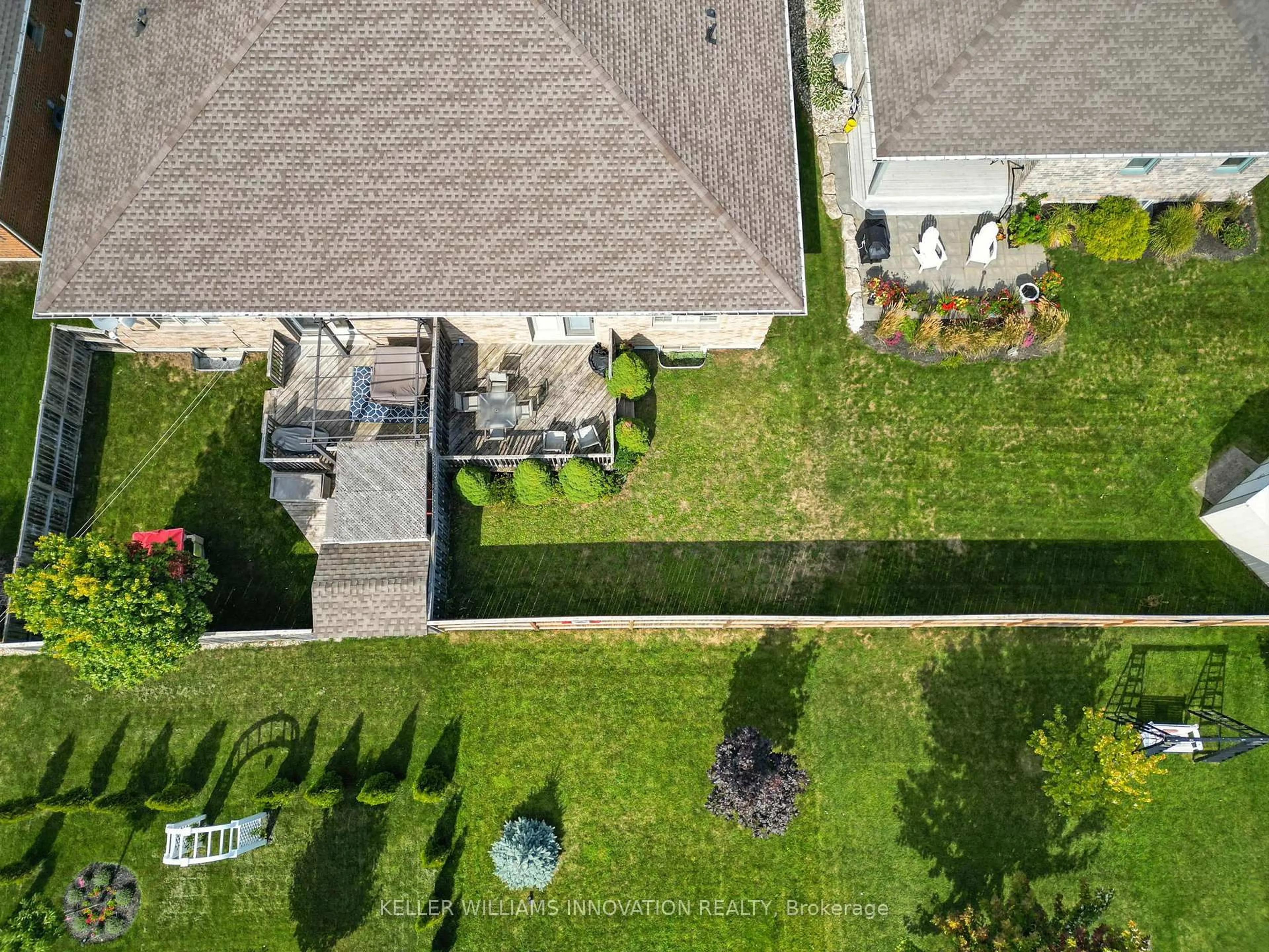 A pic from outside/outdoor area/front of a property/back of a property/a pic from drone, street for 242 Hutton St, North Perth Ontario N4W 0C1