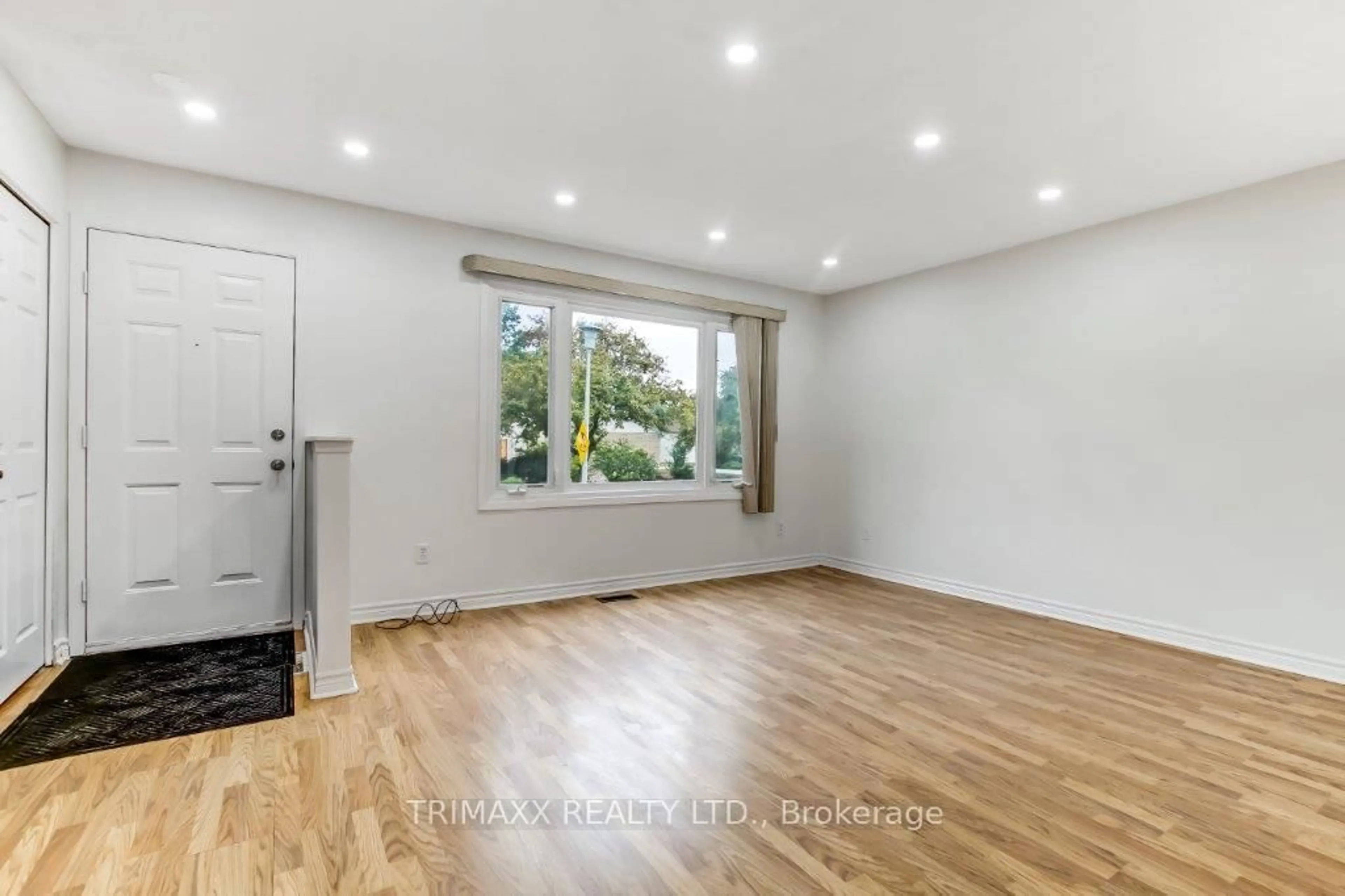 A pic of a room for 5 Aldersbrook Cres, London North Ontario N6G 3E1