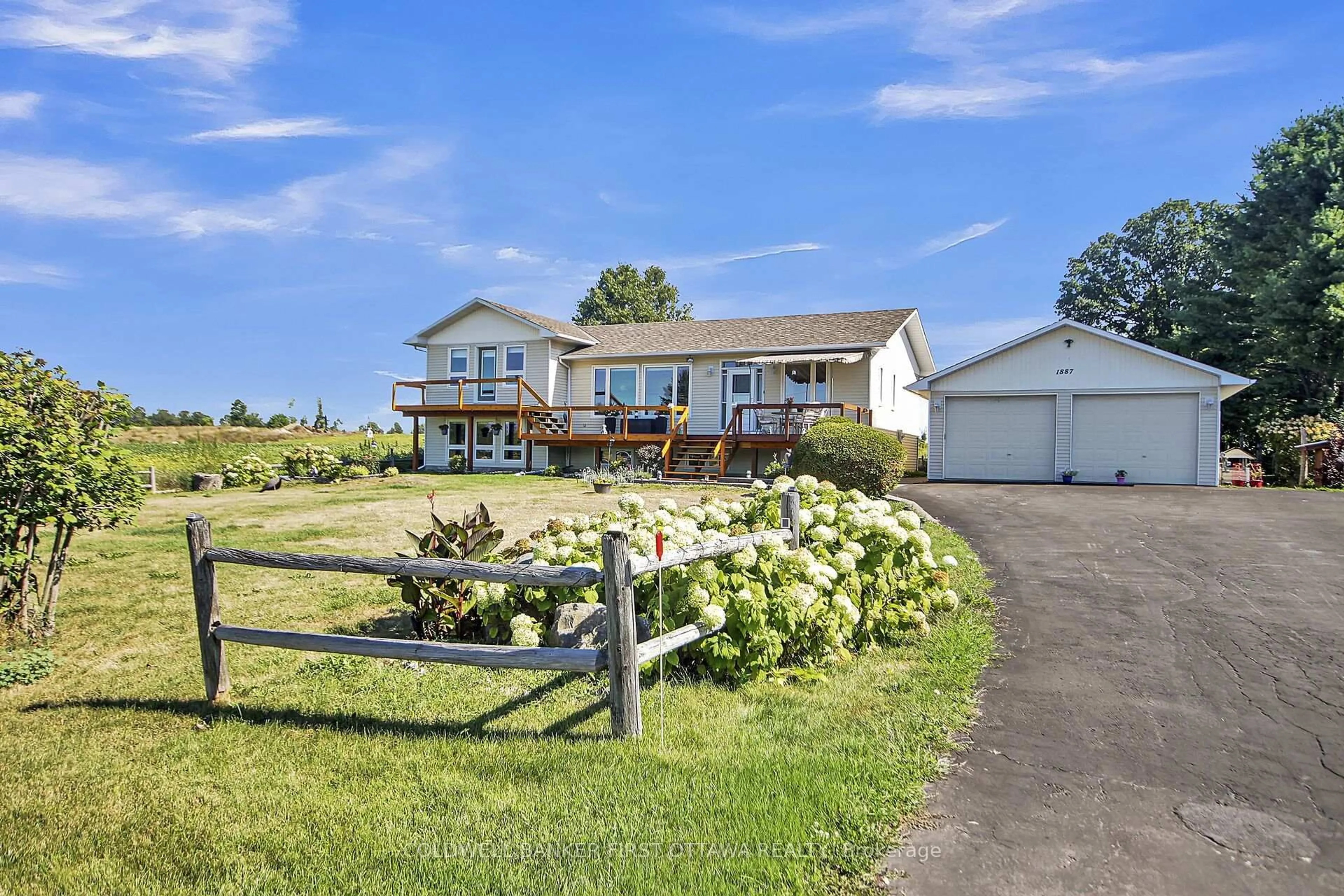 A pic from outside/outdoor area/front of a property/back of a property/a pic from drone, water/lake/river/ocean view for 1887 River Rd, Ottawa Ontario K4M 1B4