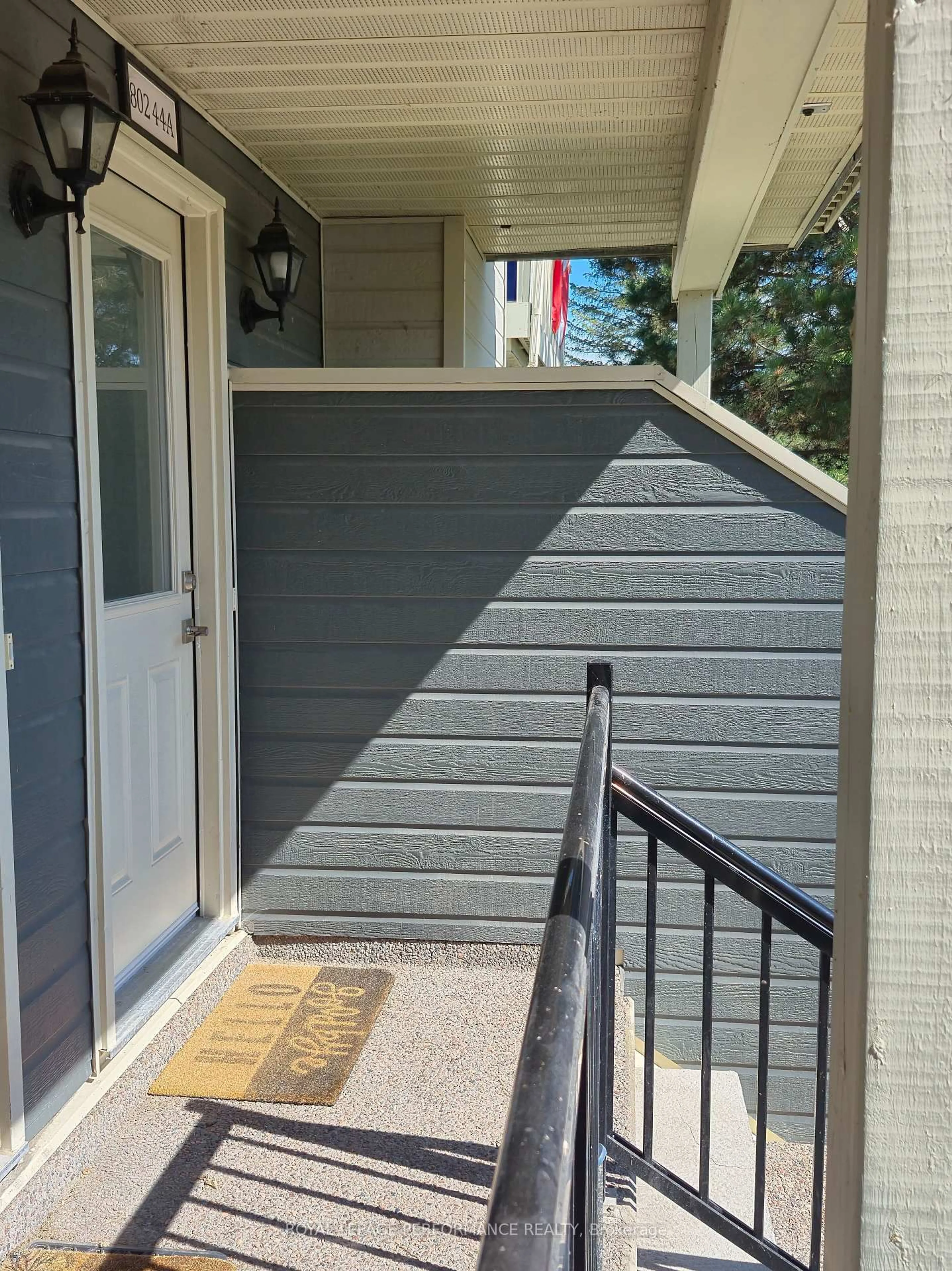 Unknown for 802 St Andre Dr #44A, Ottawa Ontario K1C 4R3