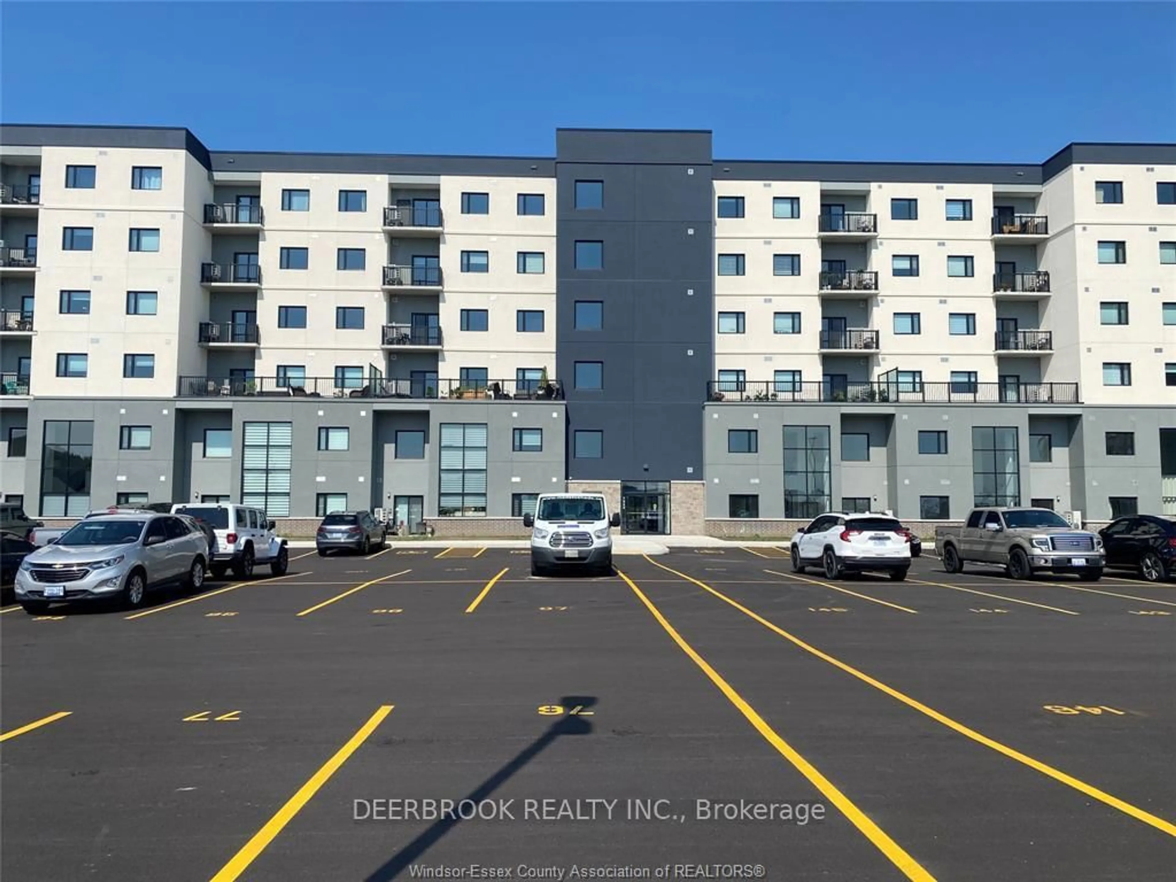 A pic from outside/outdoor area/front of a property/back of a property/a pic from drone, building for 7333 Meo Blvd, LaSalle Ontario N9H 0P4