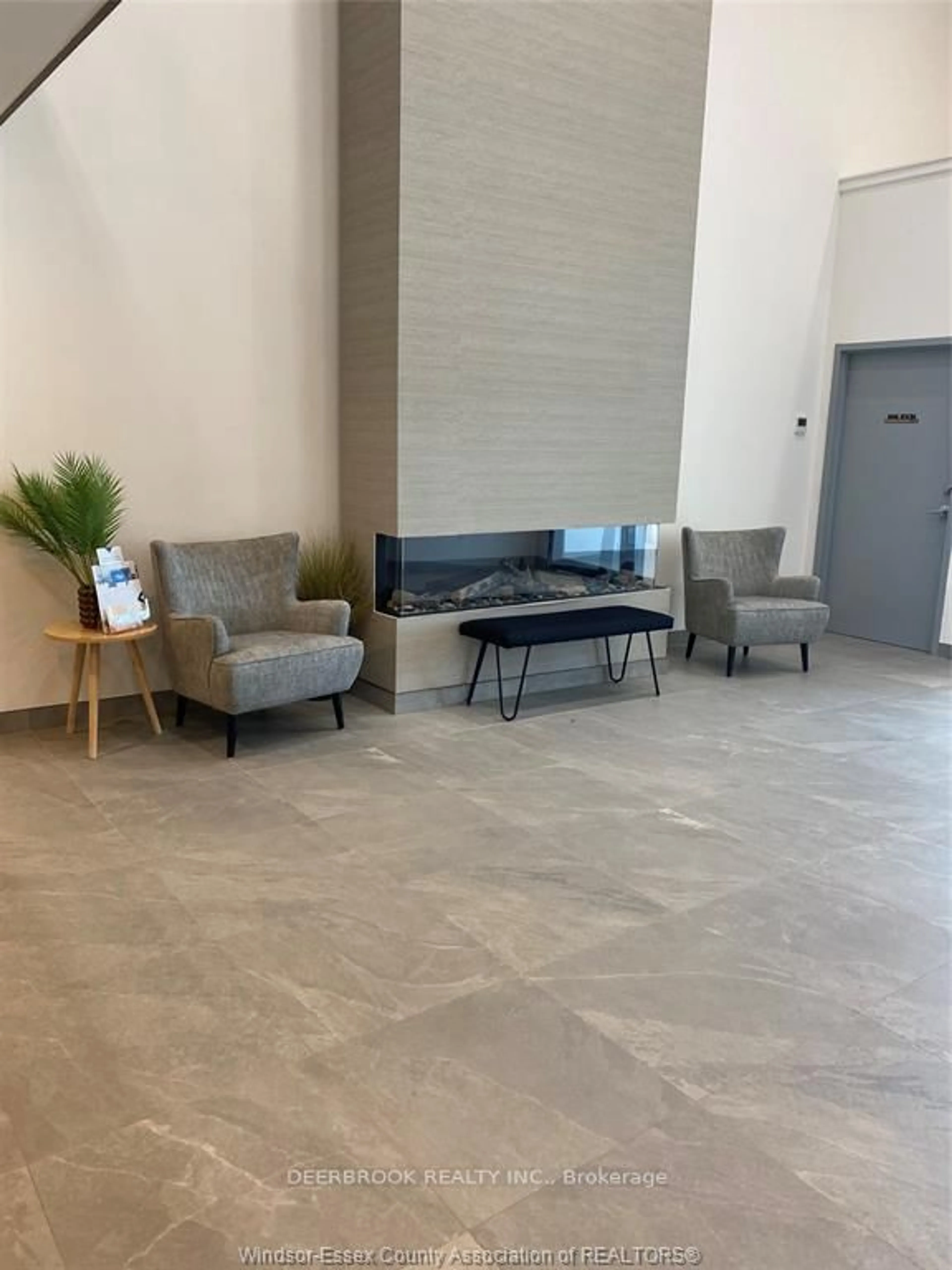 Lobby for 7333 Meo Blvd, LaSalle Ontario N9H 0P4