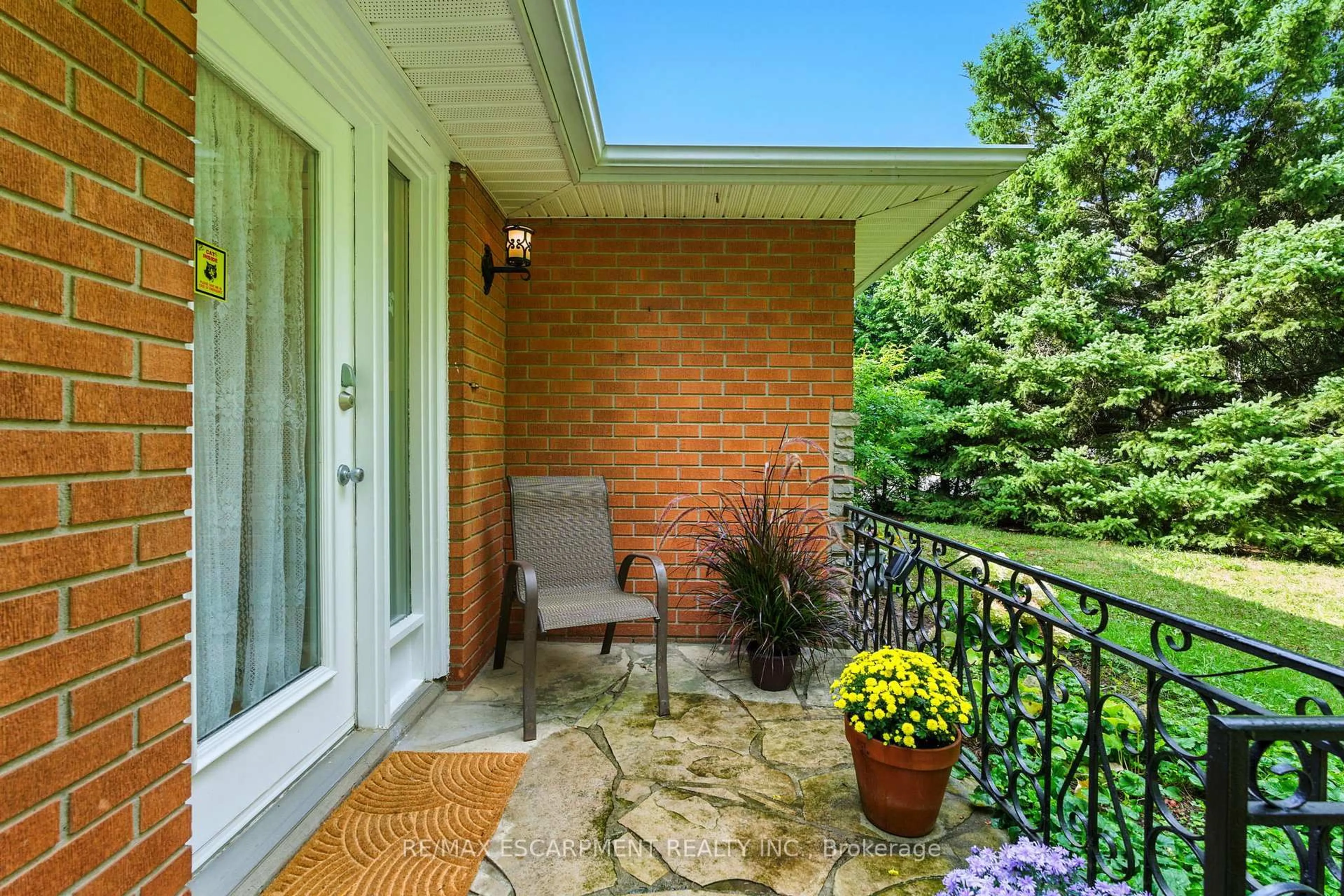 Patio, unknown for 279 Main St, Guelph/Eramosa Ontario N0B 2K0