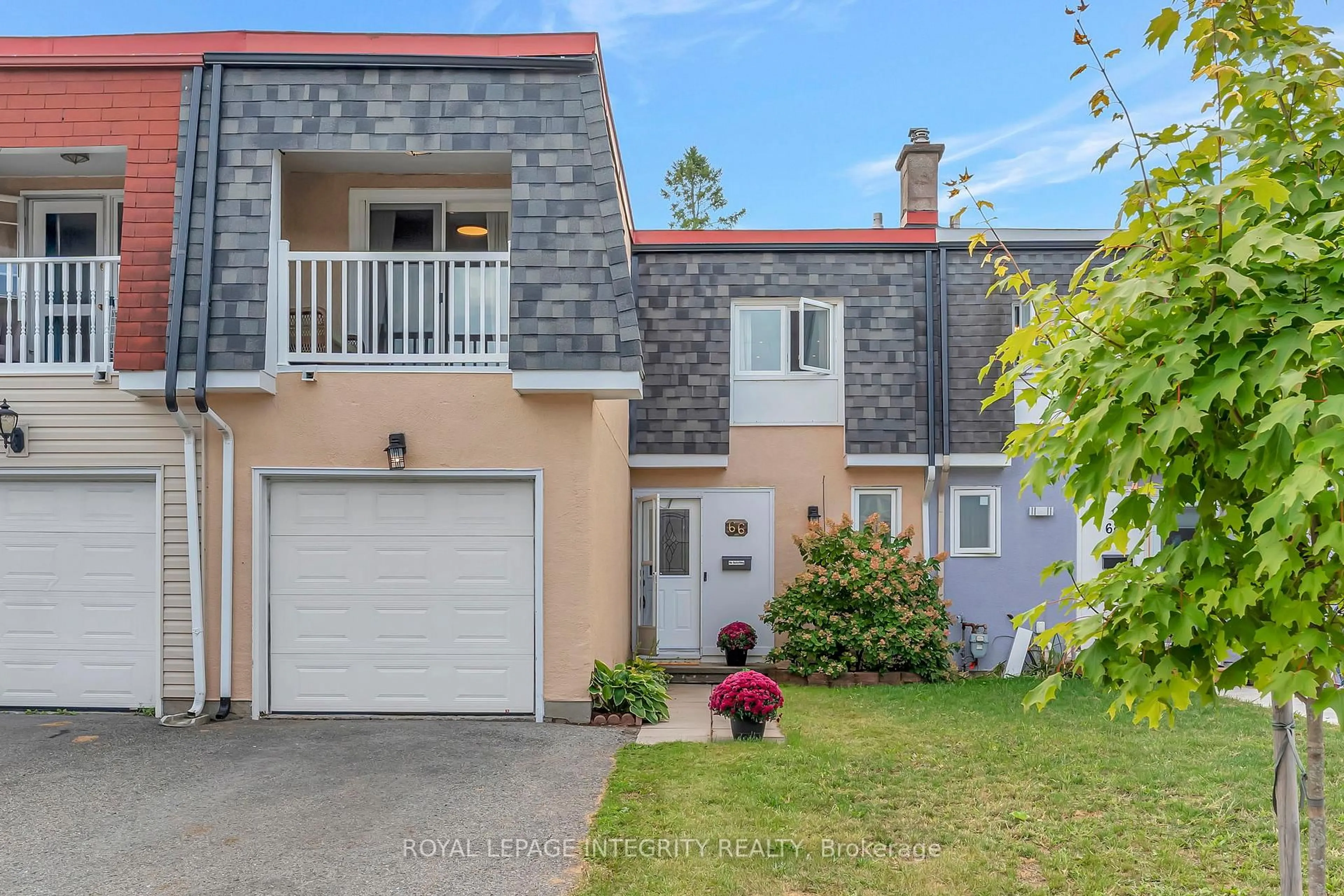 A pic from outside/outdoor area/front of a property/back of a property/a pic from drone, street for 66 Tarquin Cres, Ottawa Ontario K2H 8J9
