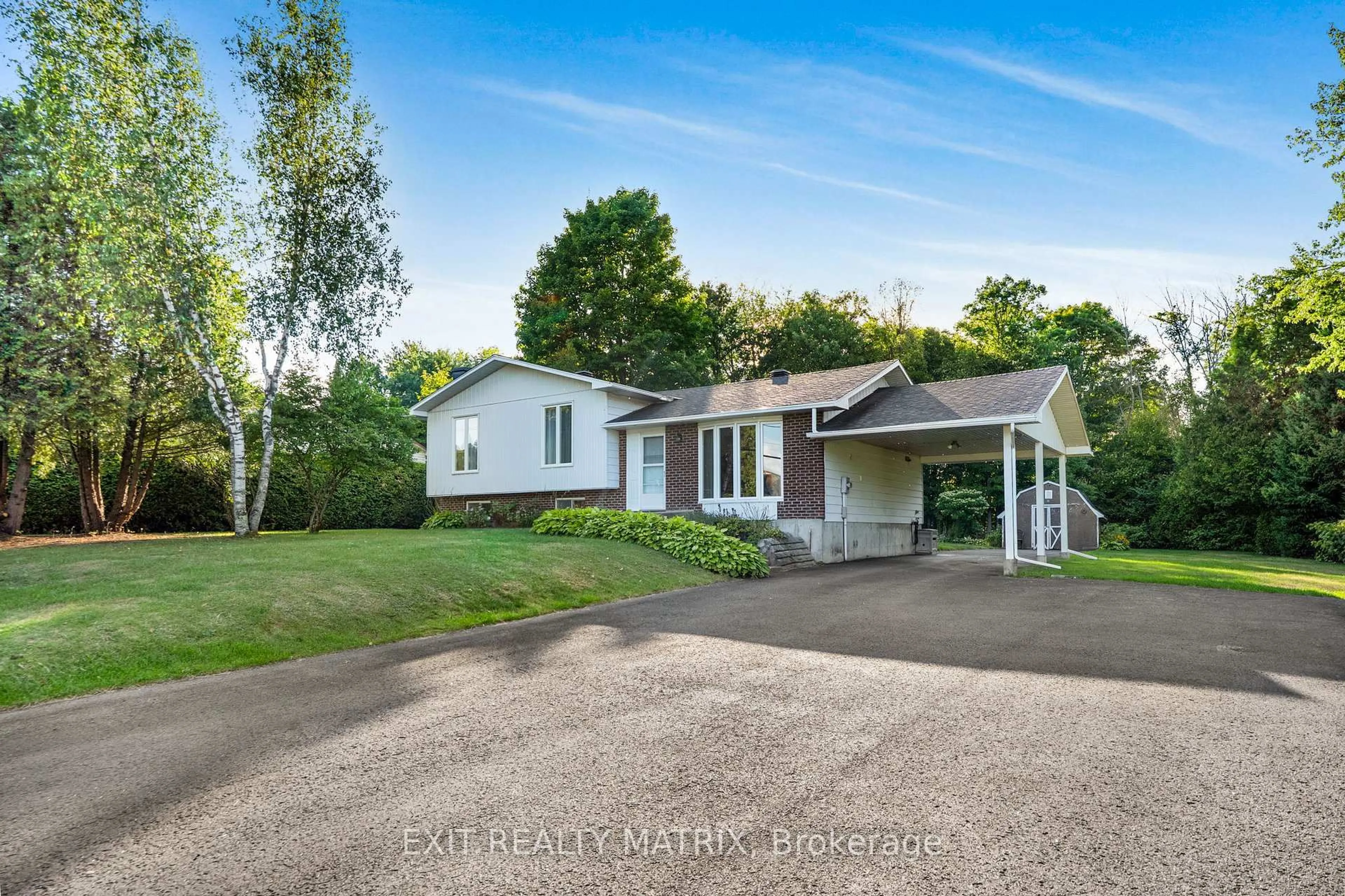 A pic from outside/outdoor area/front of a property/back of a property/a pic from drone, street for 112 Eliza St, Champlain Ontario K0B 1K0