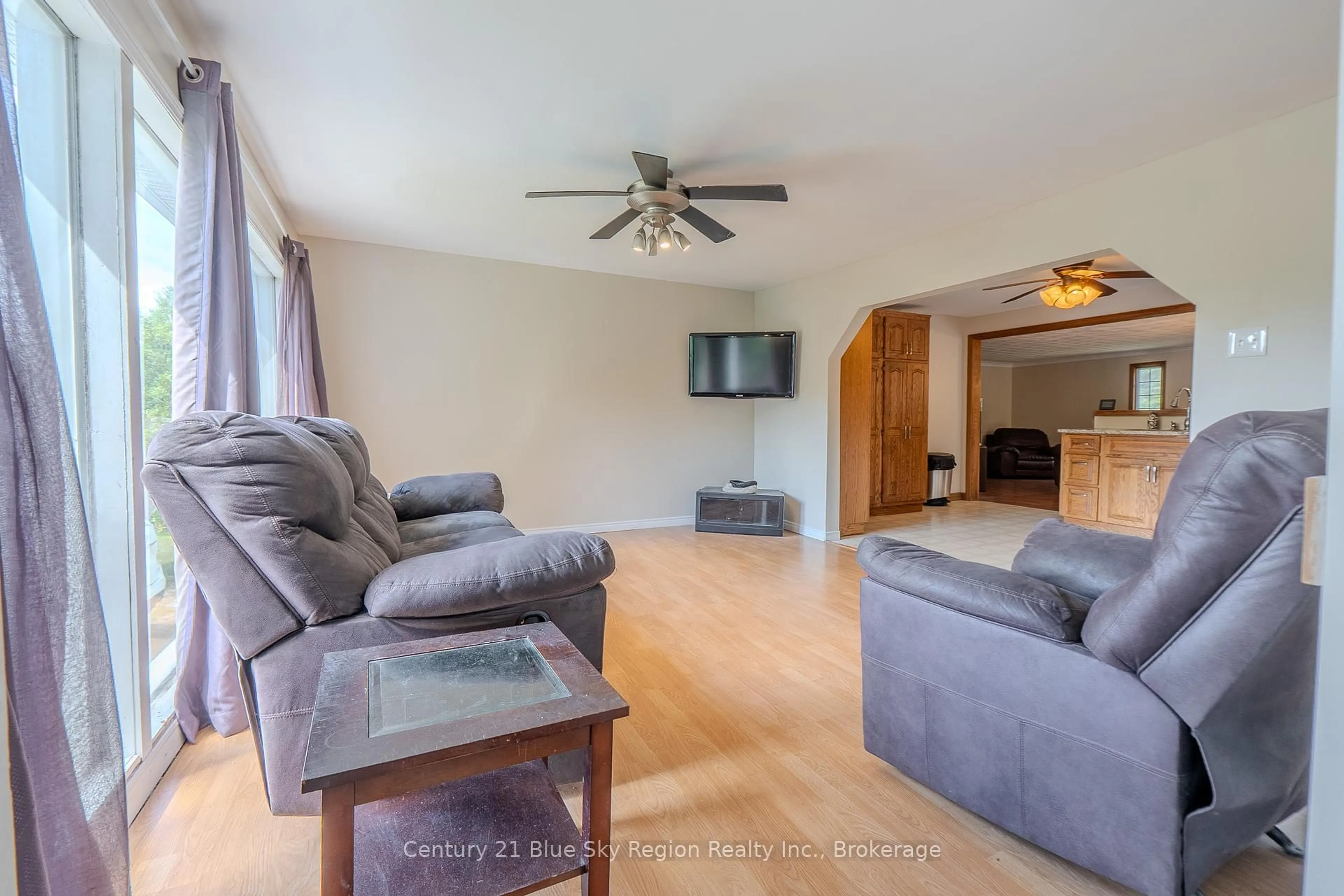 Living room with furniture, unknown for 3174 HIGHWAY 17, East Ferris Ontario P0H 1H0