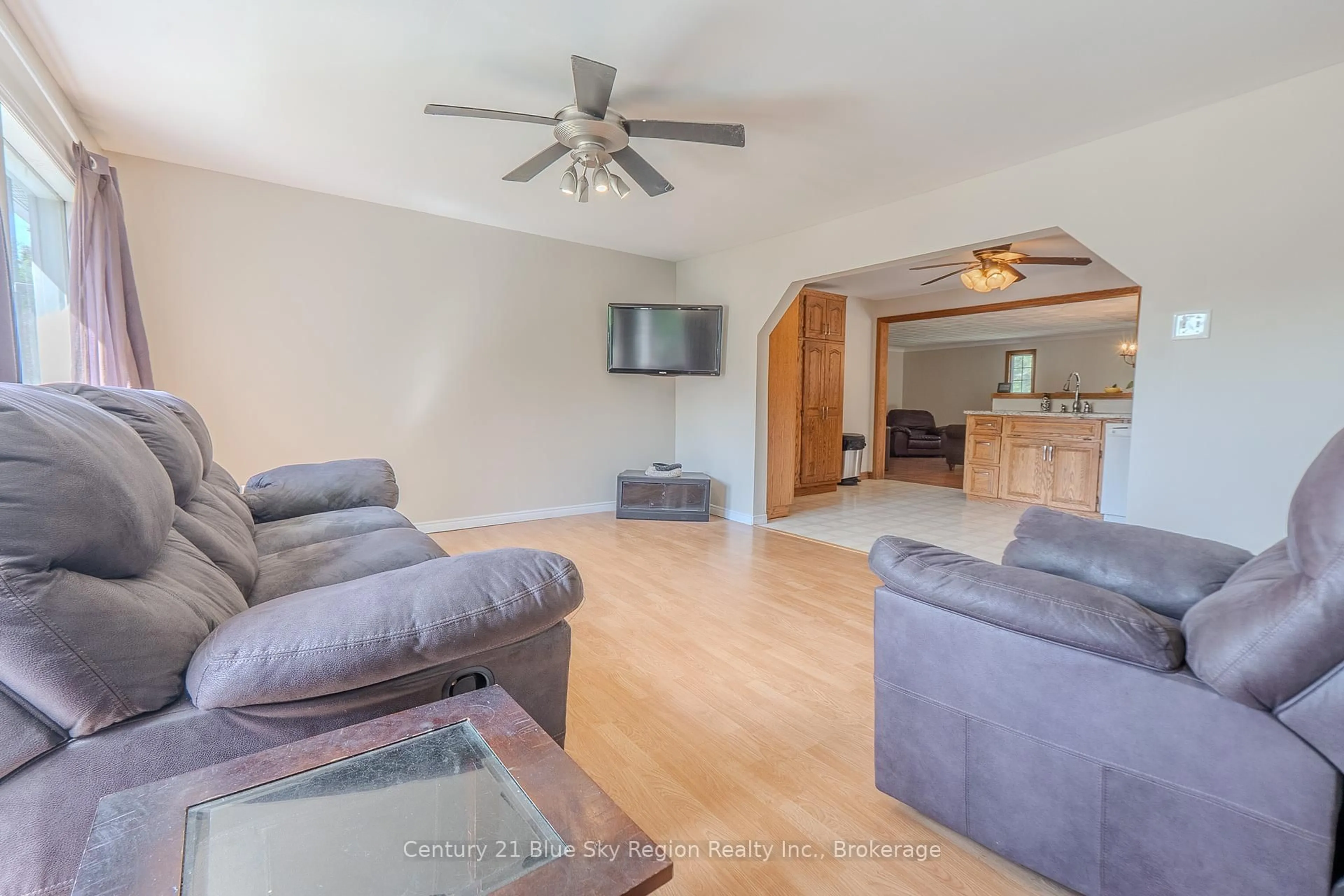 Living room with furniture, unknown for 3174 HIGHWAY 17, East Ferris Ontario P0H 1H0
