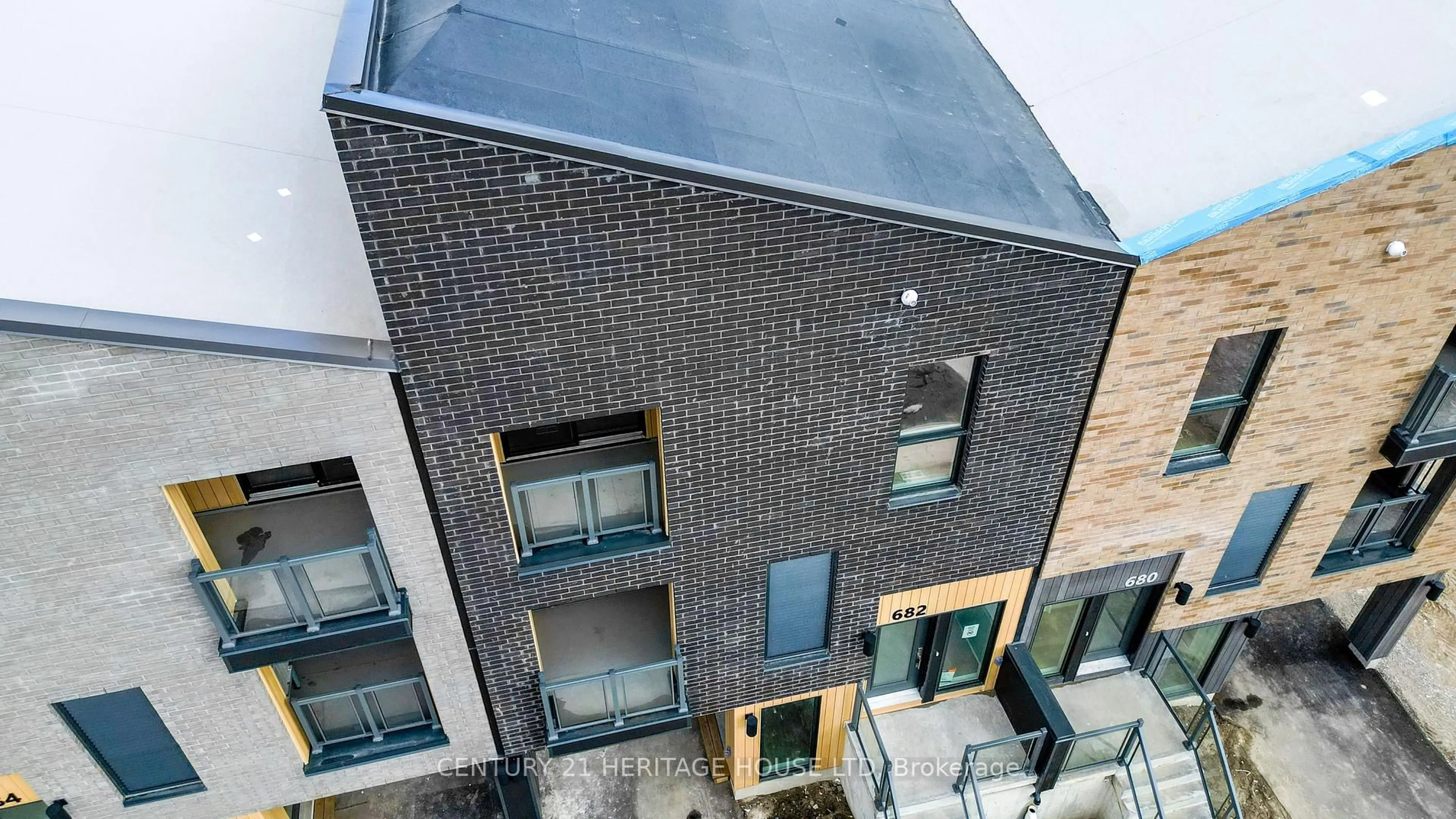 A pic from outside/outdoor area/front of a property/back of a property/a pic from drone, city buildings view from balcony for 682 Benninger Dr, Kitchener Ontario N2E 0J4
