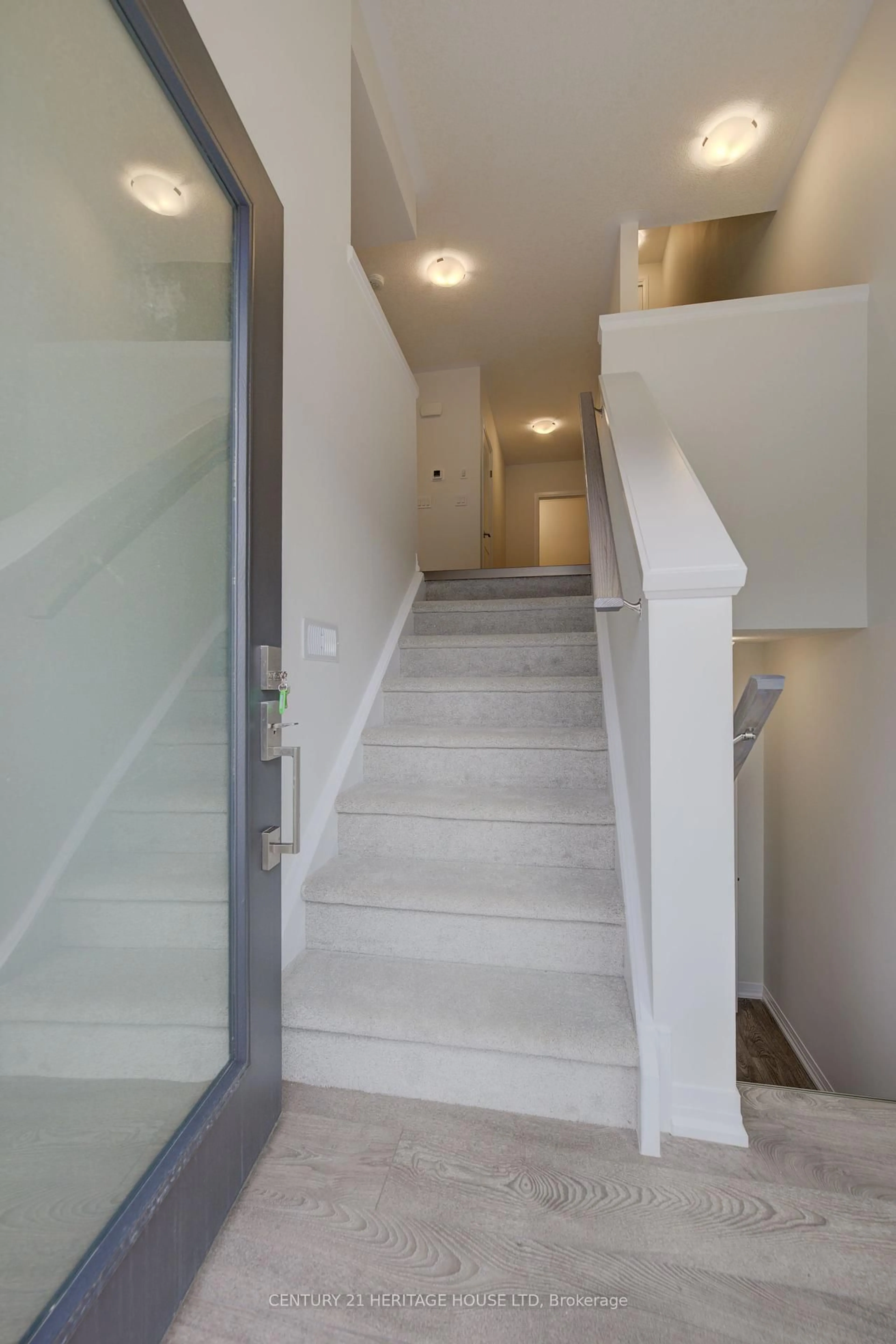 Unknown for 682 Benninger Dr, Kitchener Ontario N2E 0J4