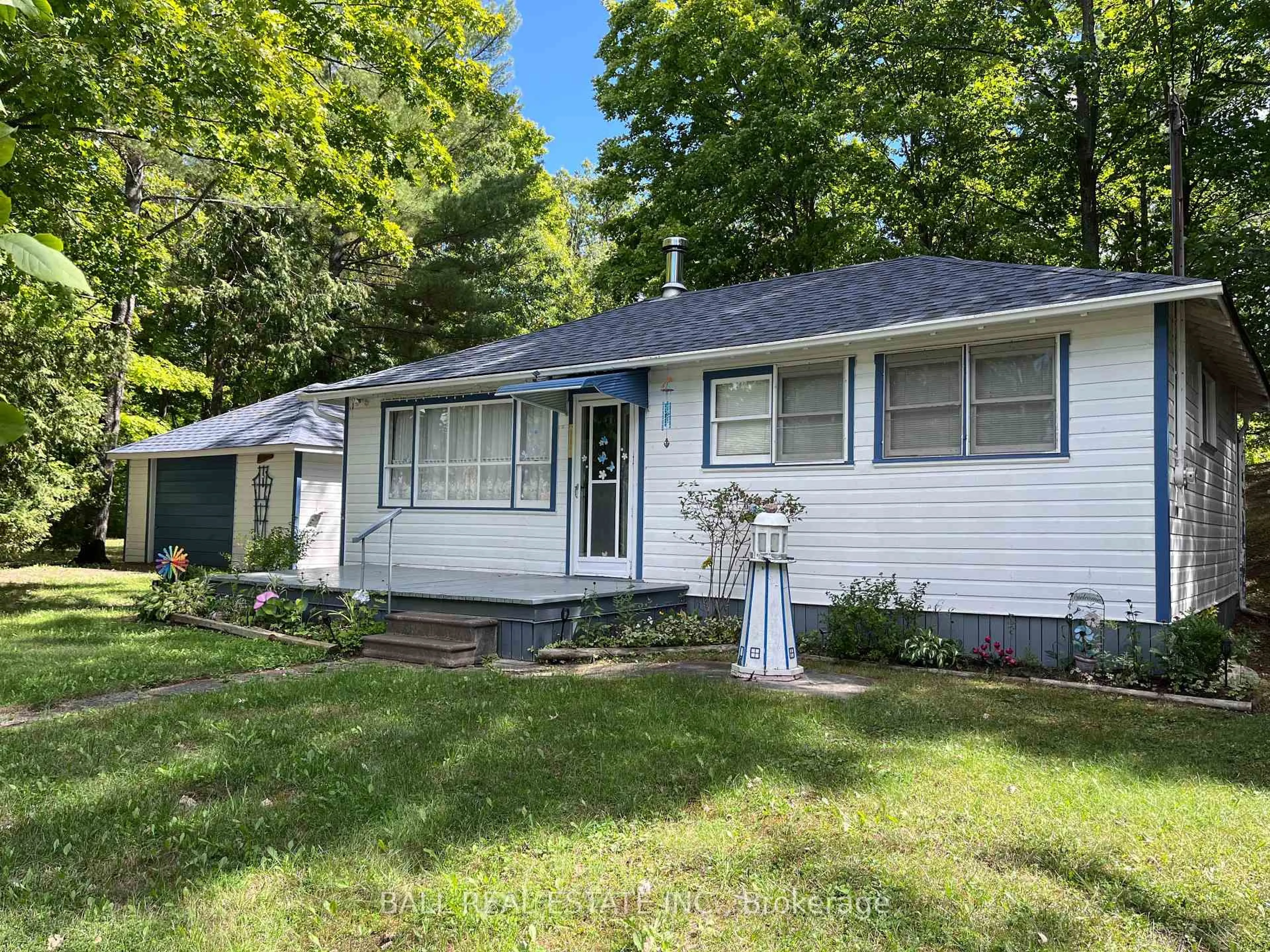 Home with vinyl exterior material, unknown for 23 Valley View Lane, Trent Hills Ontario K0L 1Y0