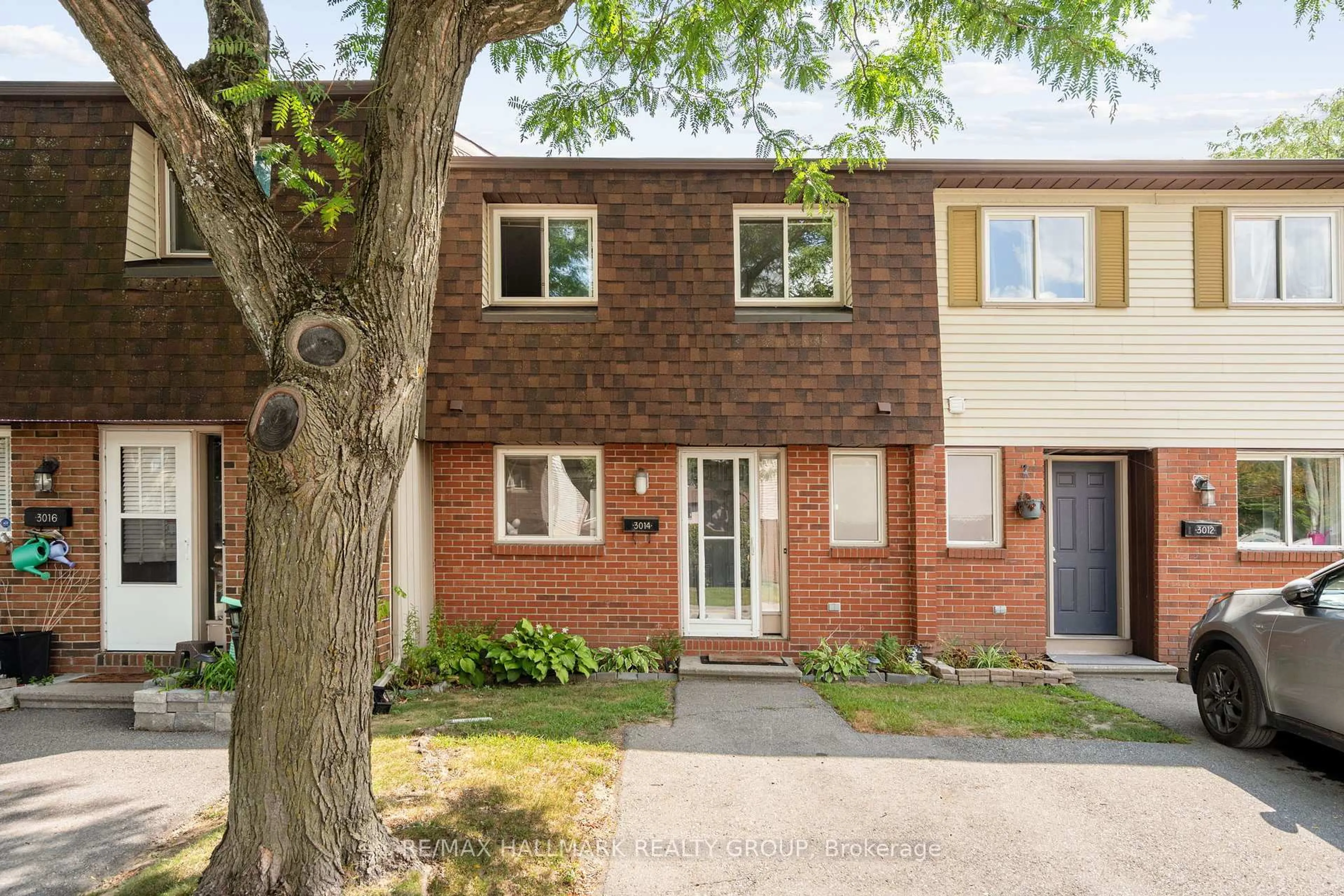 Home with brick exterior material, street for 3014 Olympic Way #88, Ottawa Ontario K1T 1Y4