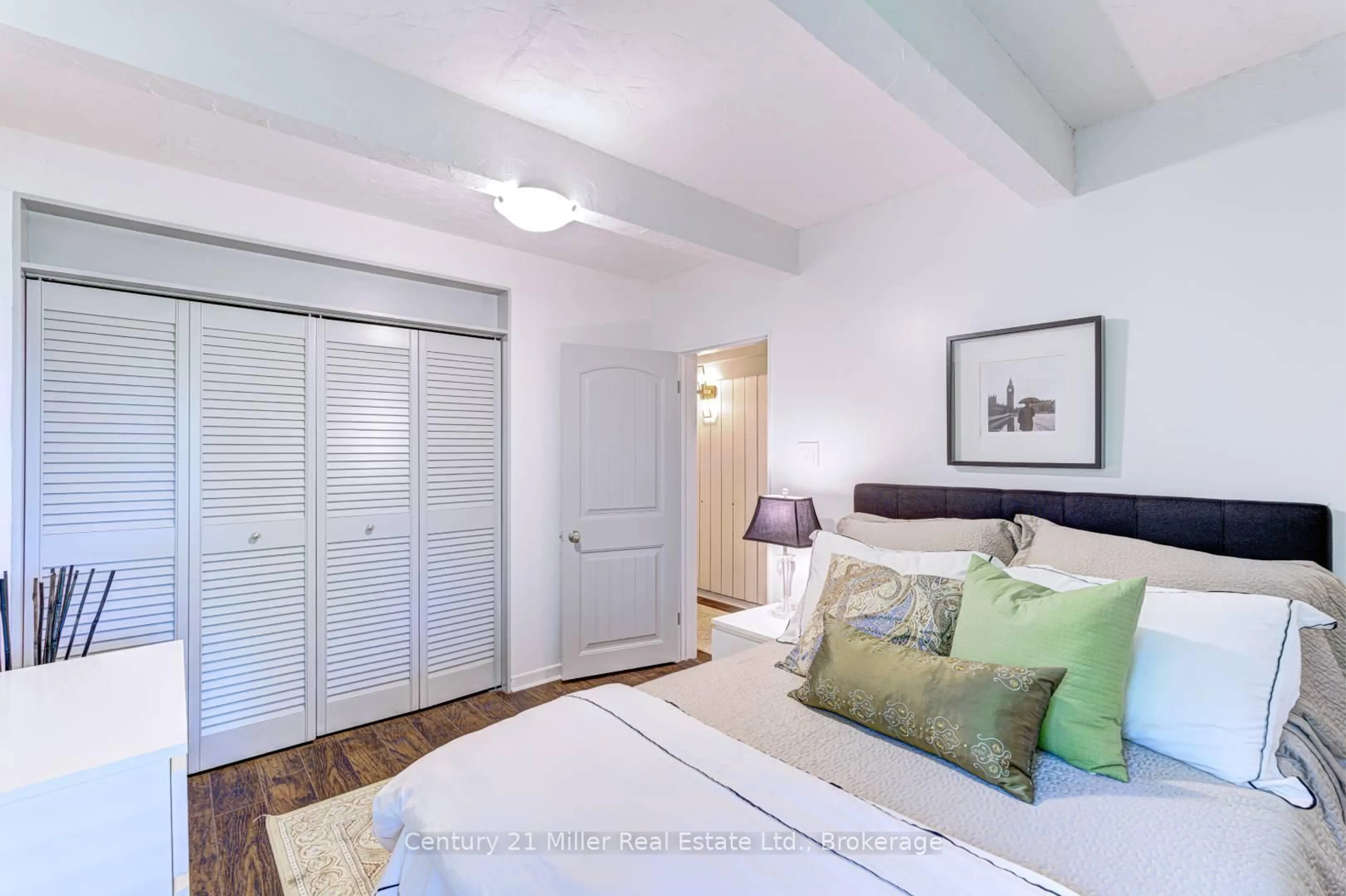 Bedroom with bed, unknown for 50 Greensview Dr, Kitchener Ontario N2P 2E6