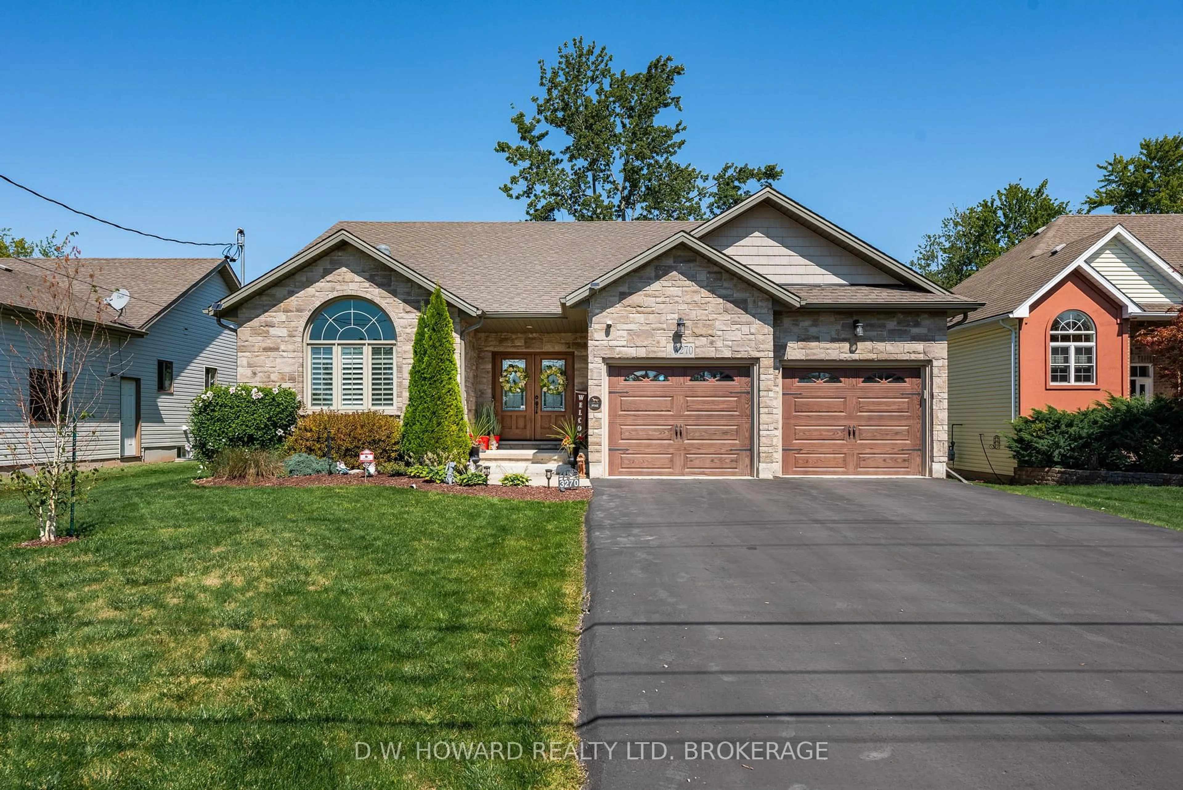 Home with brick exterior material, street for 3270 Thunderbay Rd, Fort Erie Ontario L0S 1N0
