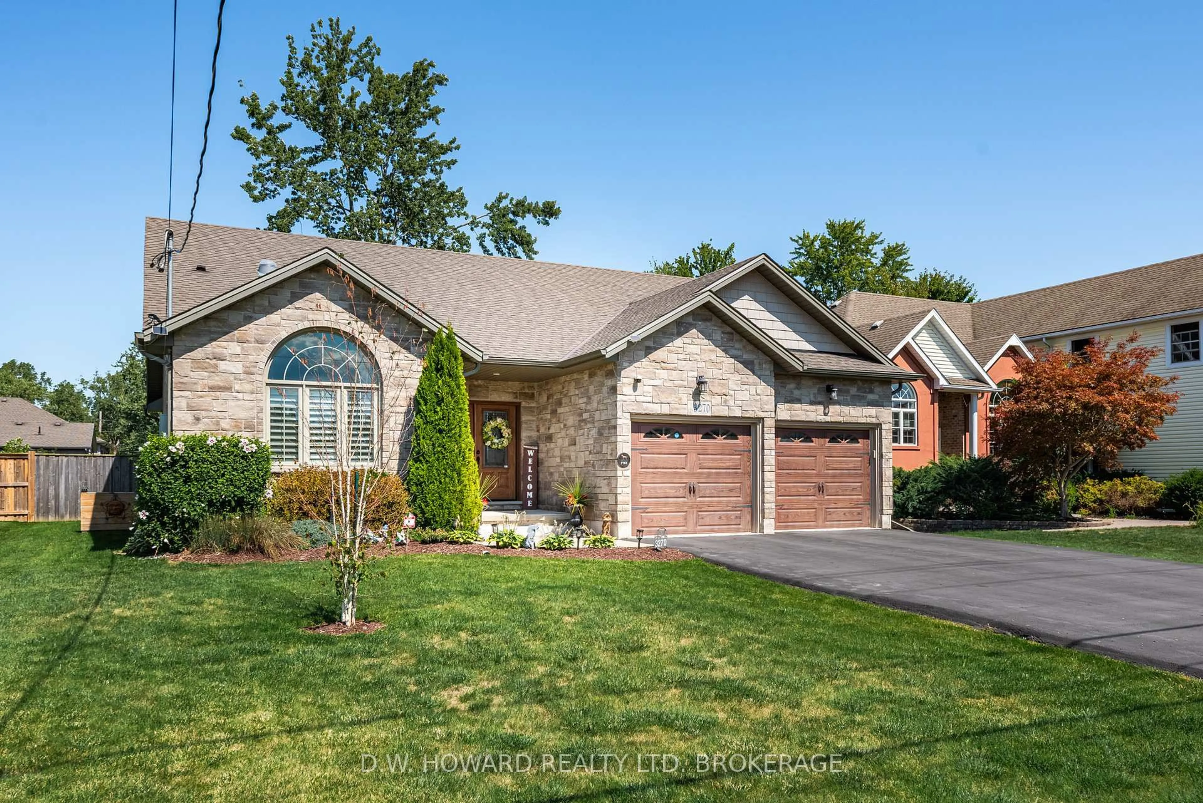Home with brick exterior material, street for 3270 Thunderbay Rd, Fort Erie Ontario L0S 1N0