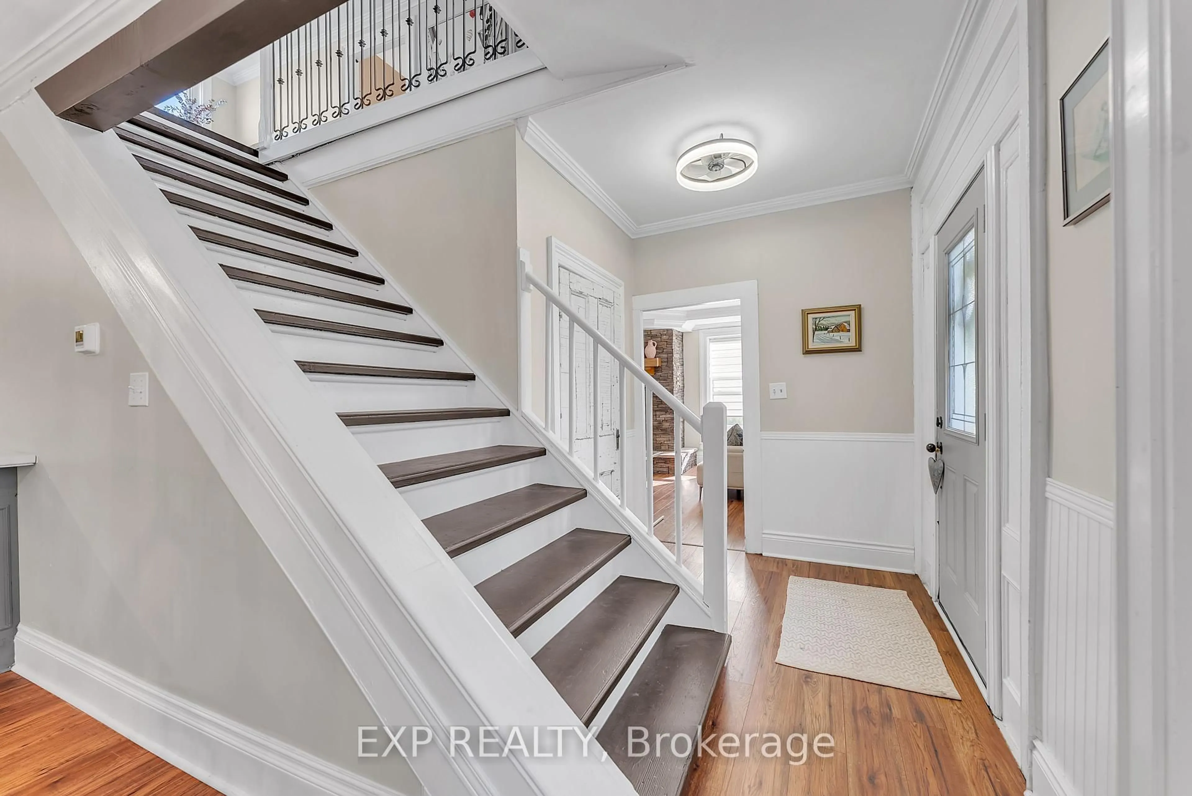 Indoor entryway for 5051 County Road 8, Napanee Ontario K7R 3K7