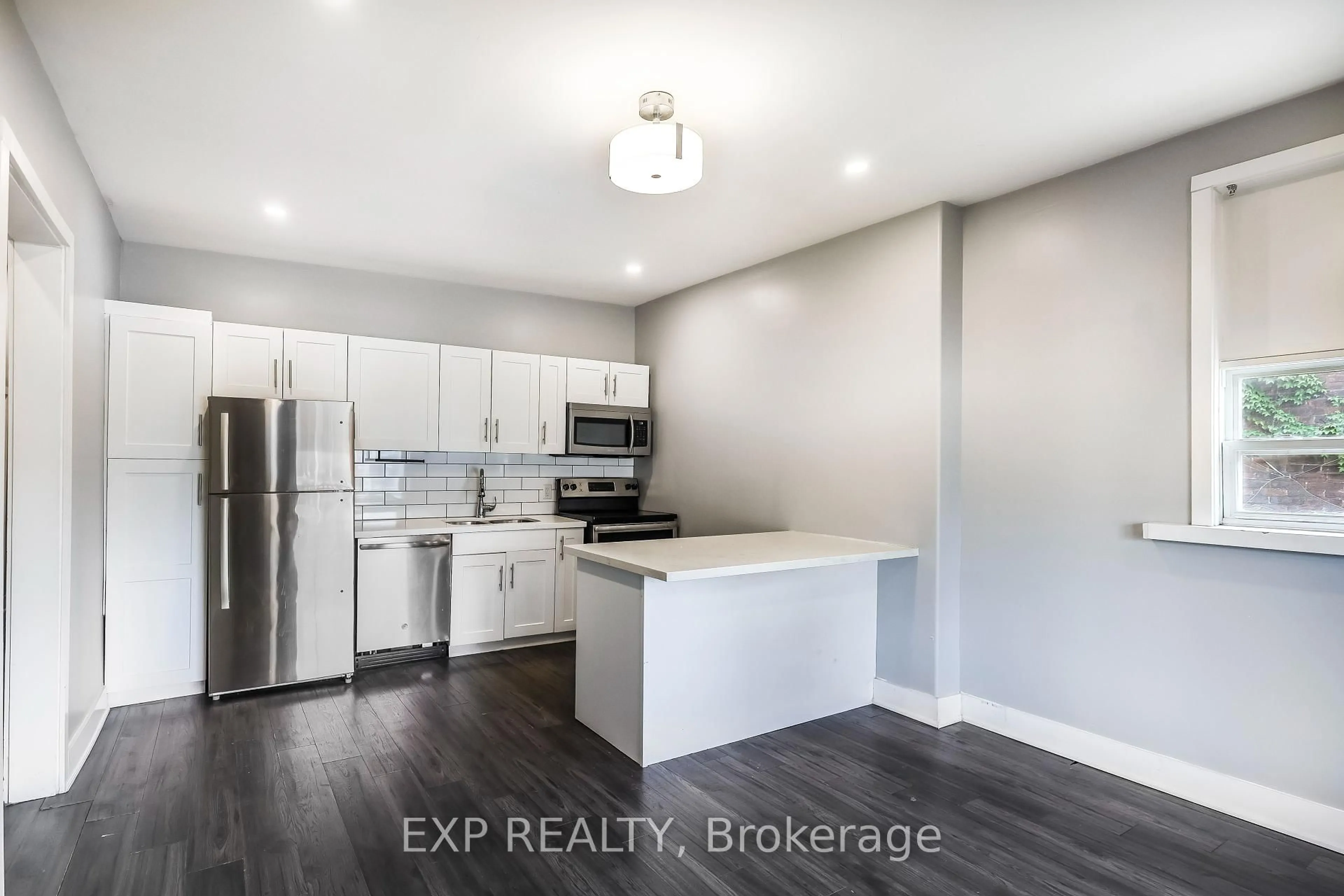 Open concept kitchen, unknown for 47 Wellington St, Hamilton Ontario L0R 2H0