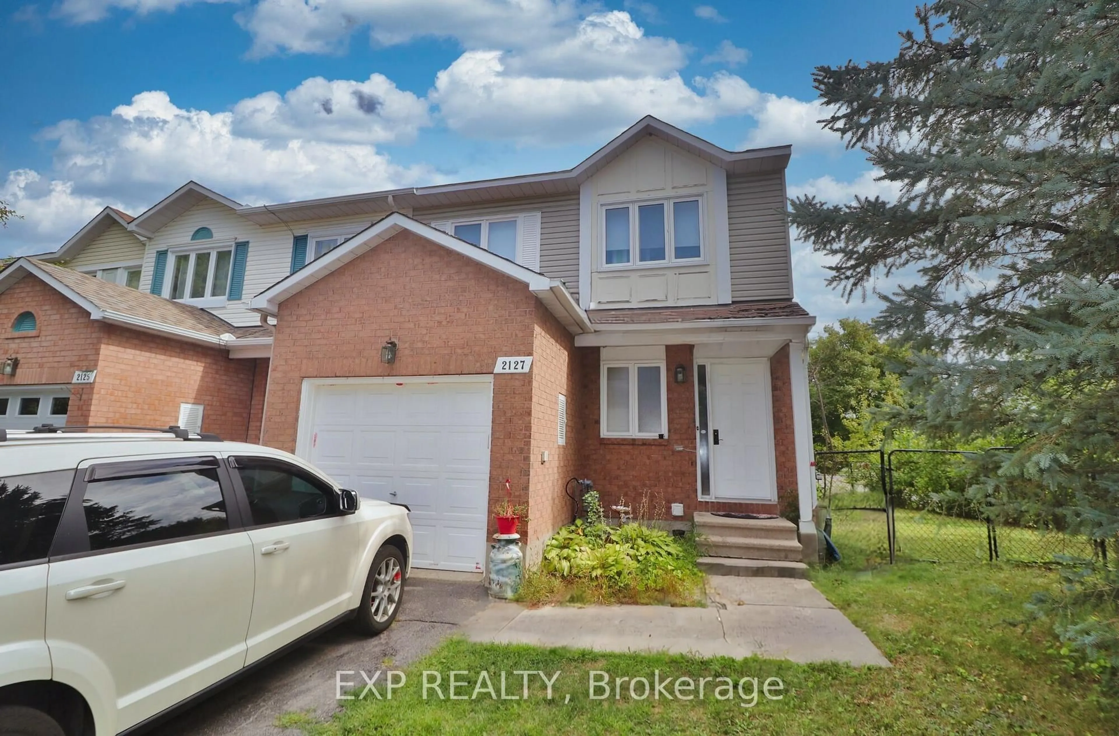 Unknown for 2127 LAUZON St, Orleans Ontario K4A 3K7