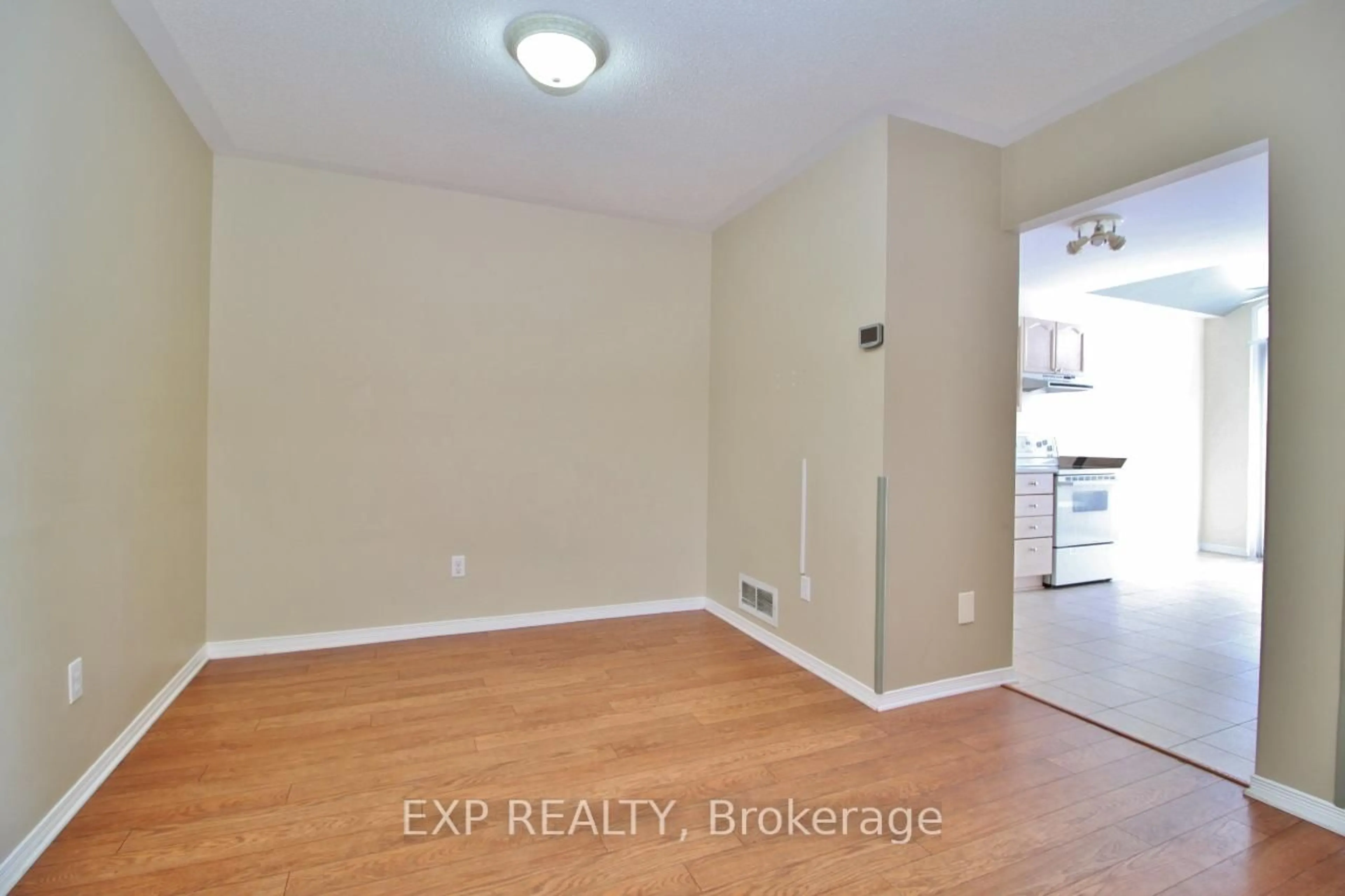 A pic of a room for 2127 LAUZON St, Orleans Ontario K4A 3K7