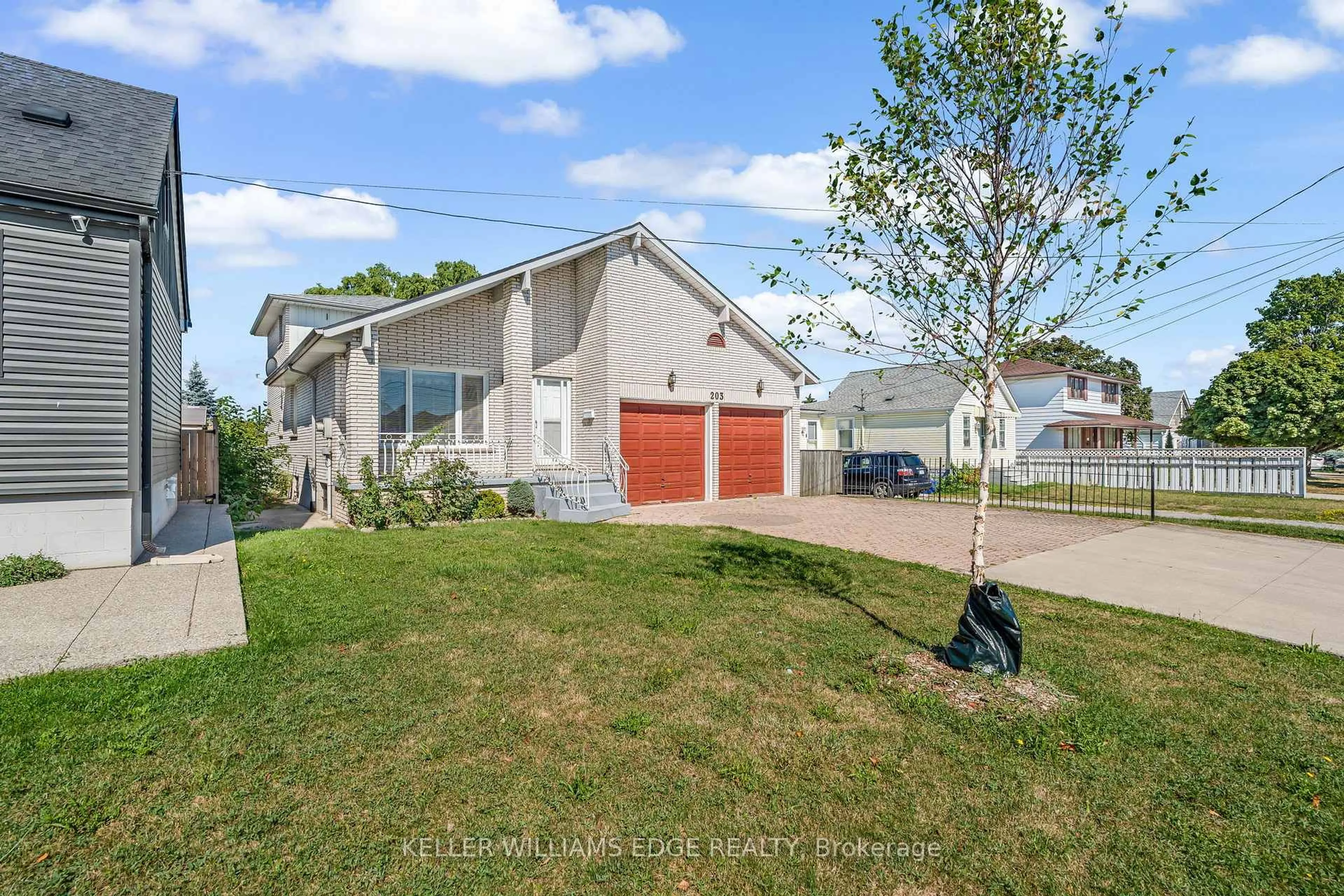 A pic from outside/outdoor area/front of a property/back of a property/a pic from drone, street for 203 Margaret Ave, Hamilton Ontario L8E 2H9