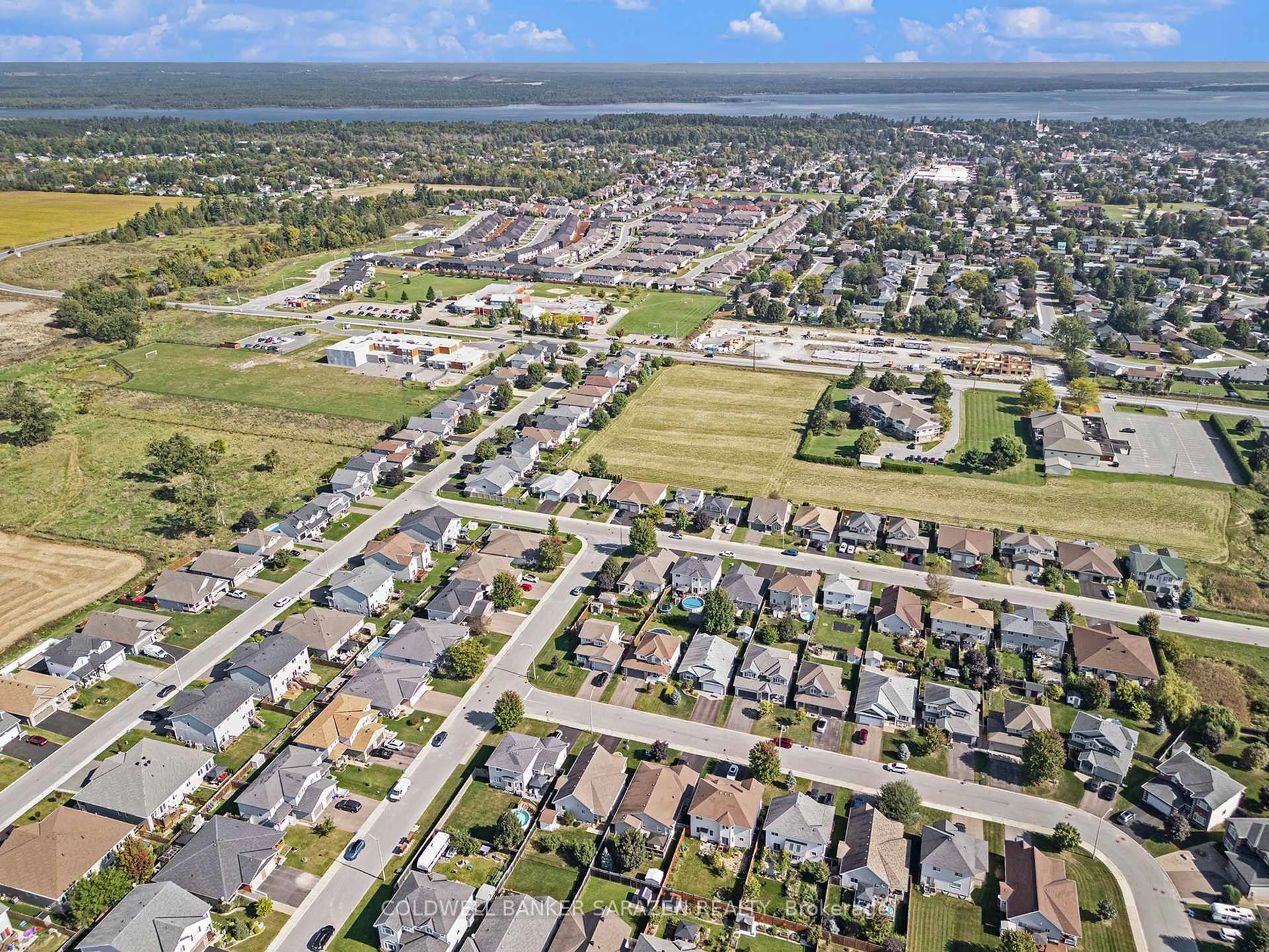 A pic from outside/outdoor area/front of a property/back of a property/a pic from drone, street for 22 Frieday St, Arnprior Ontario K7S 0A6