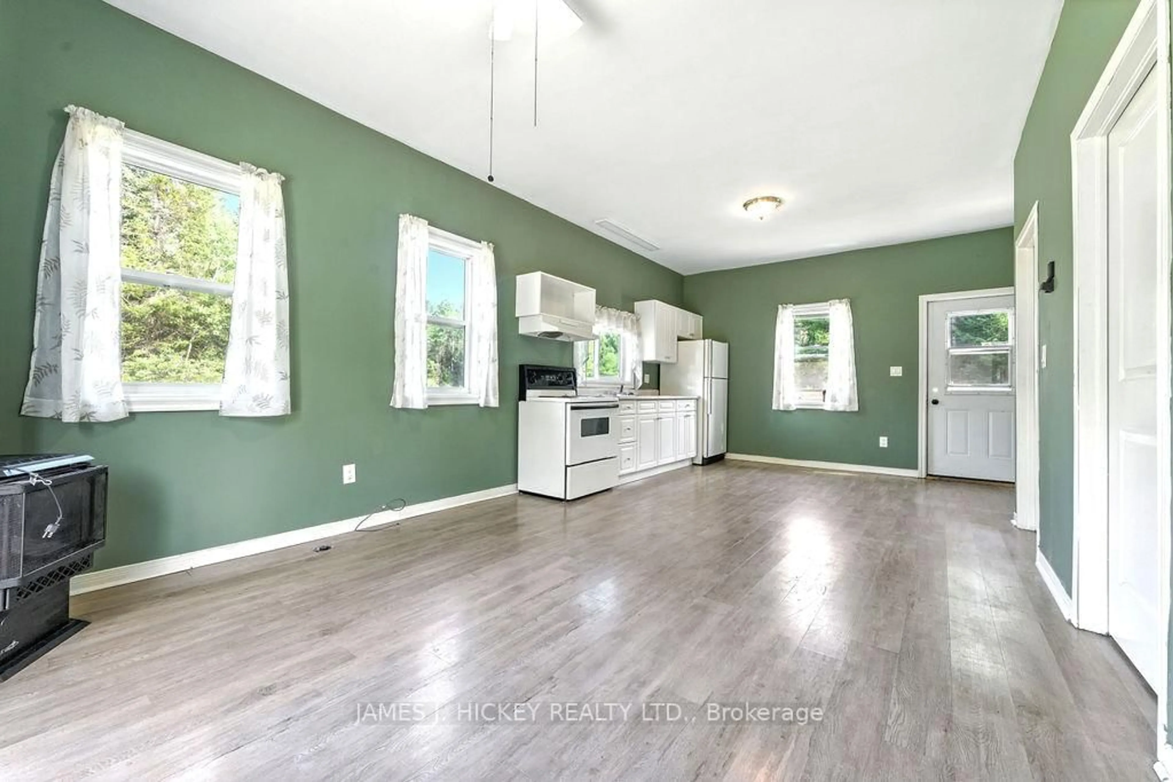 Open concept kitchen, unknown for 37335 Highway 17 Highway, Rolphton Ontario K0J 2H0