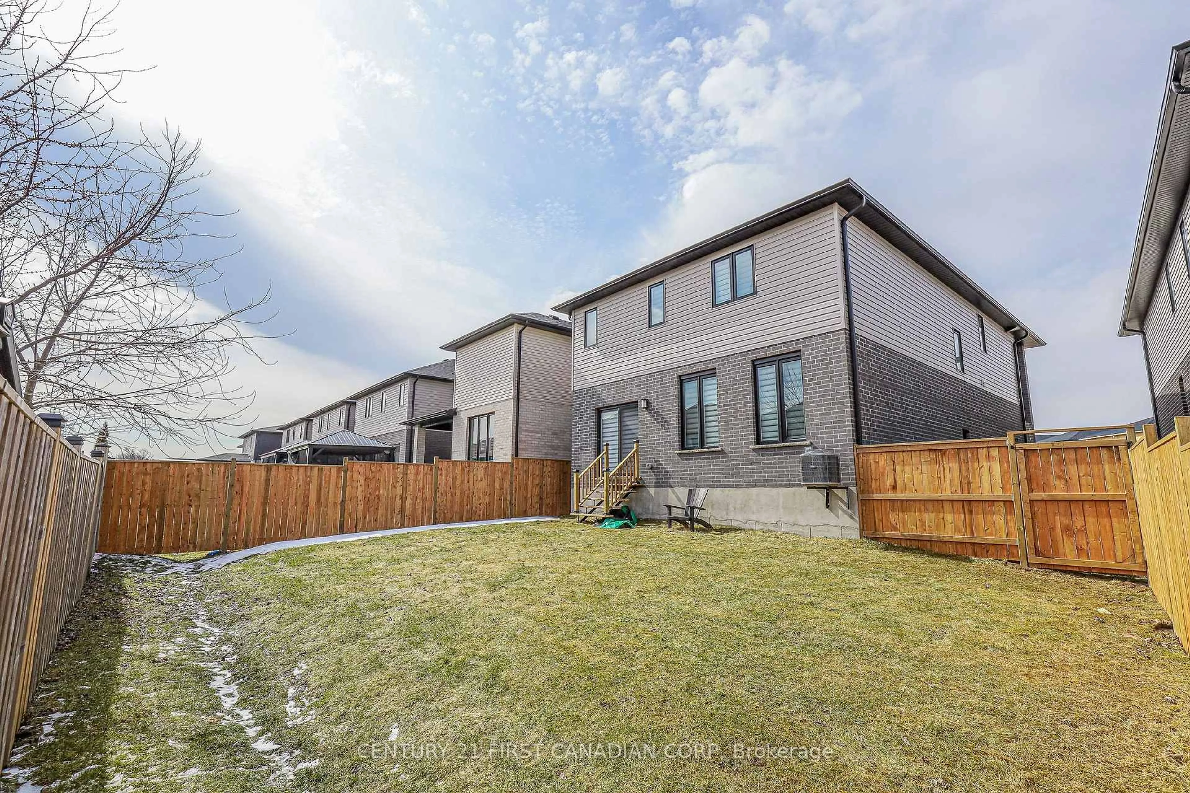 A pic from outside/outdoor area/front of a property/back of a property/a pic from drone, mountain view for 3436 EMILYCARR Lane, London South Ontario N6L 0A3