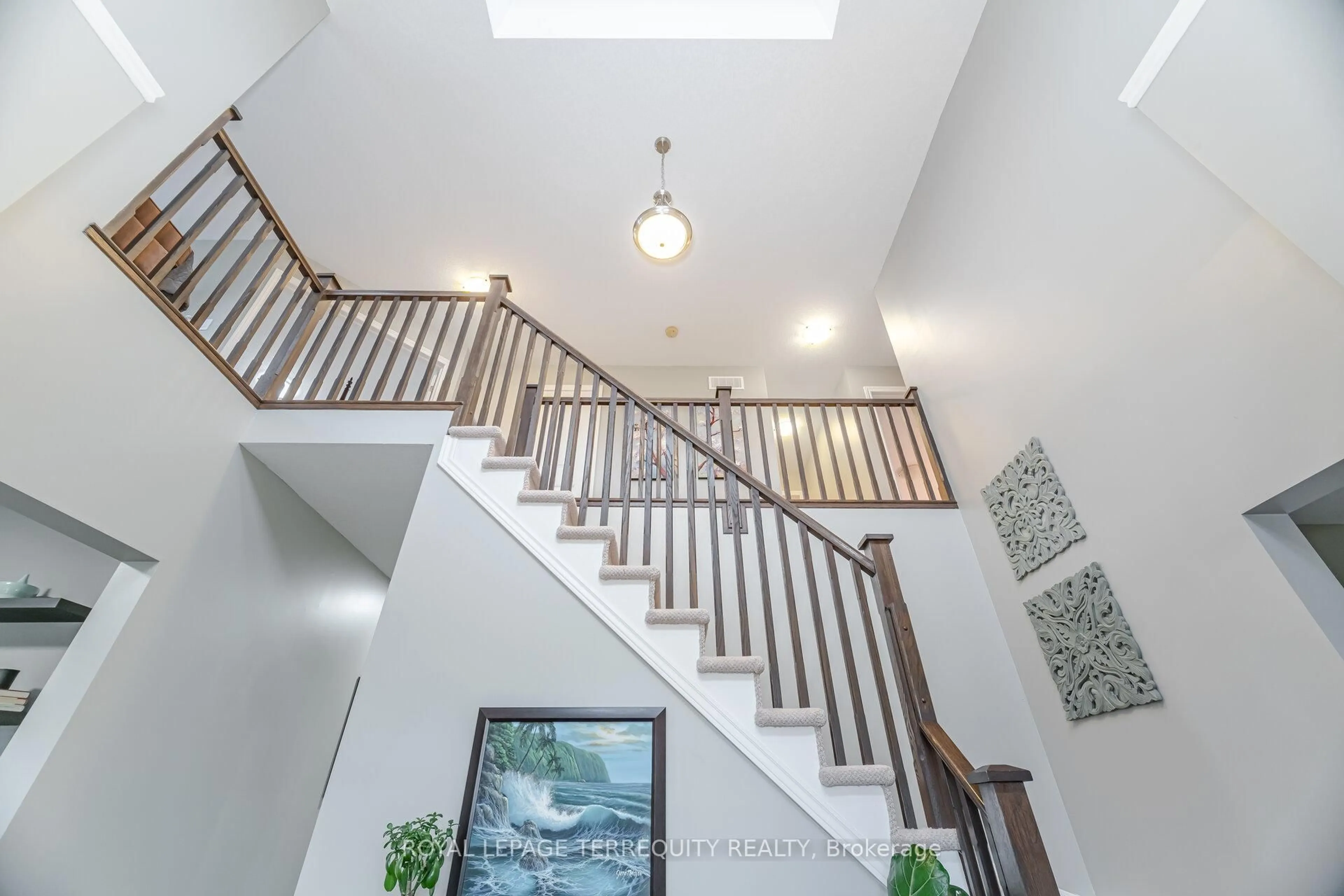 Stairs for 387 Gravel Ridge Tr, Kitchener Ontario N2E 0B9