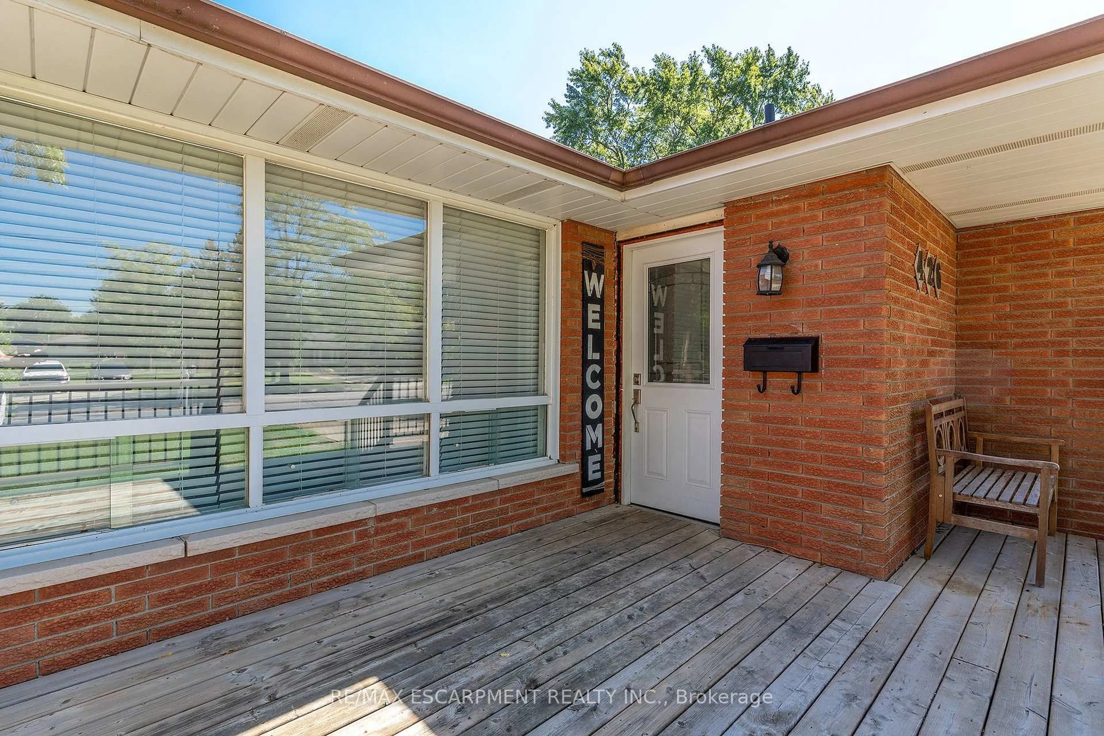 Home with brick exterior material, street for 426 Clare Ave, Welland Ontario L3C 3B3