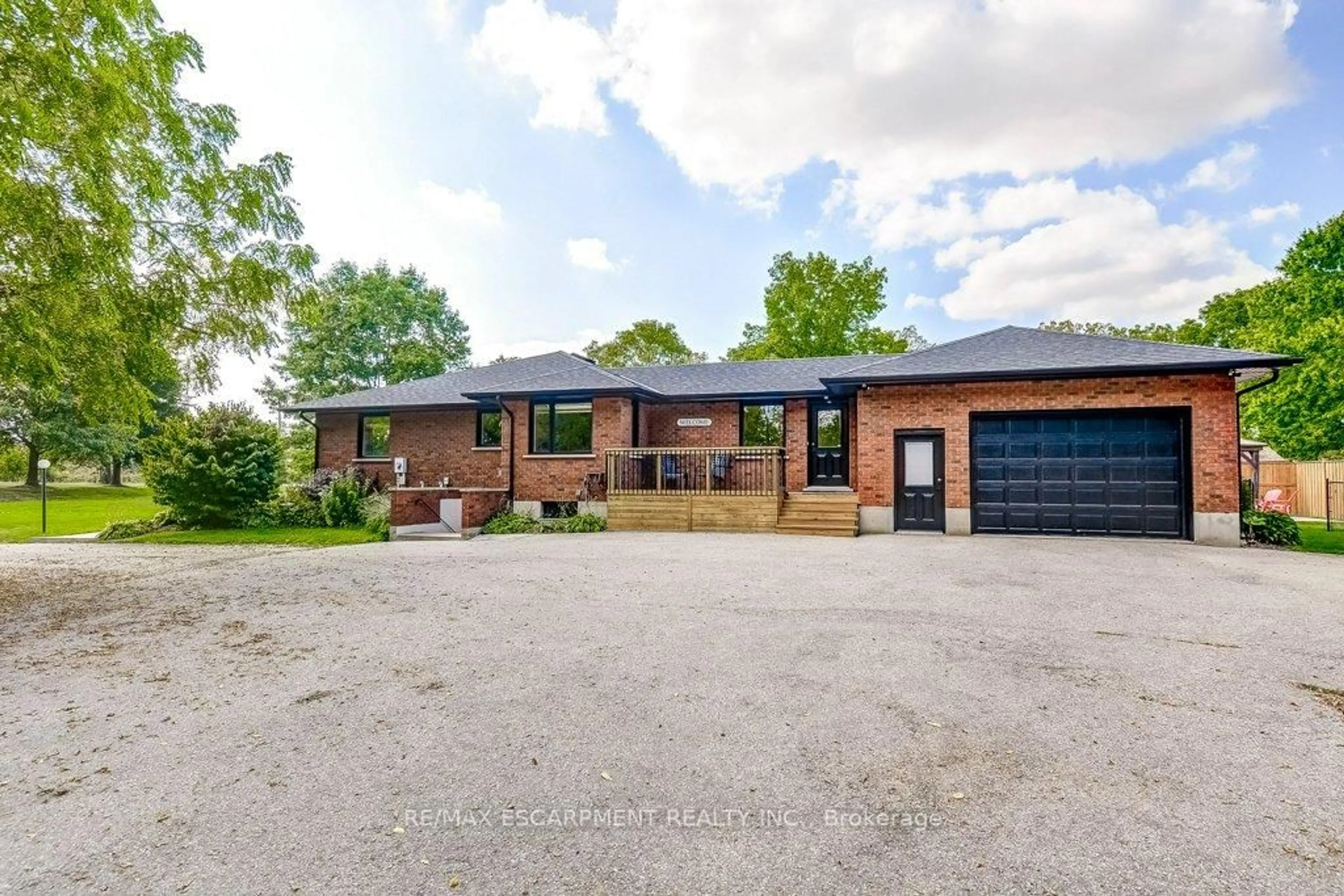 Home with brick exterior material, street for 542 PARIS Rd, Brant Ontario N3L 3E1