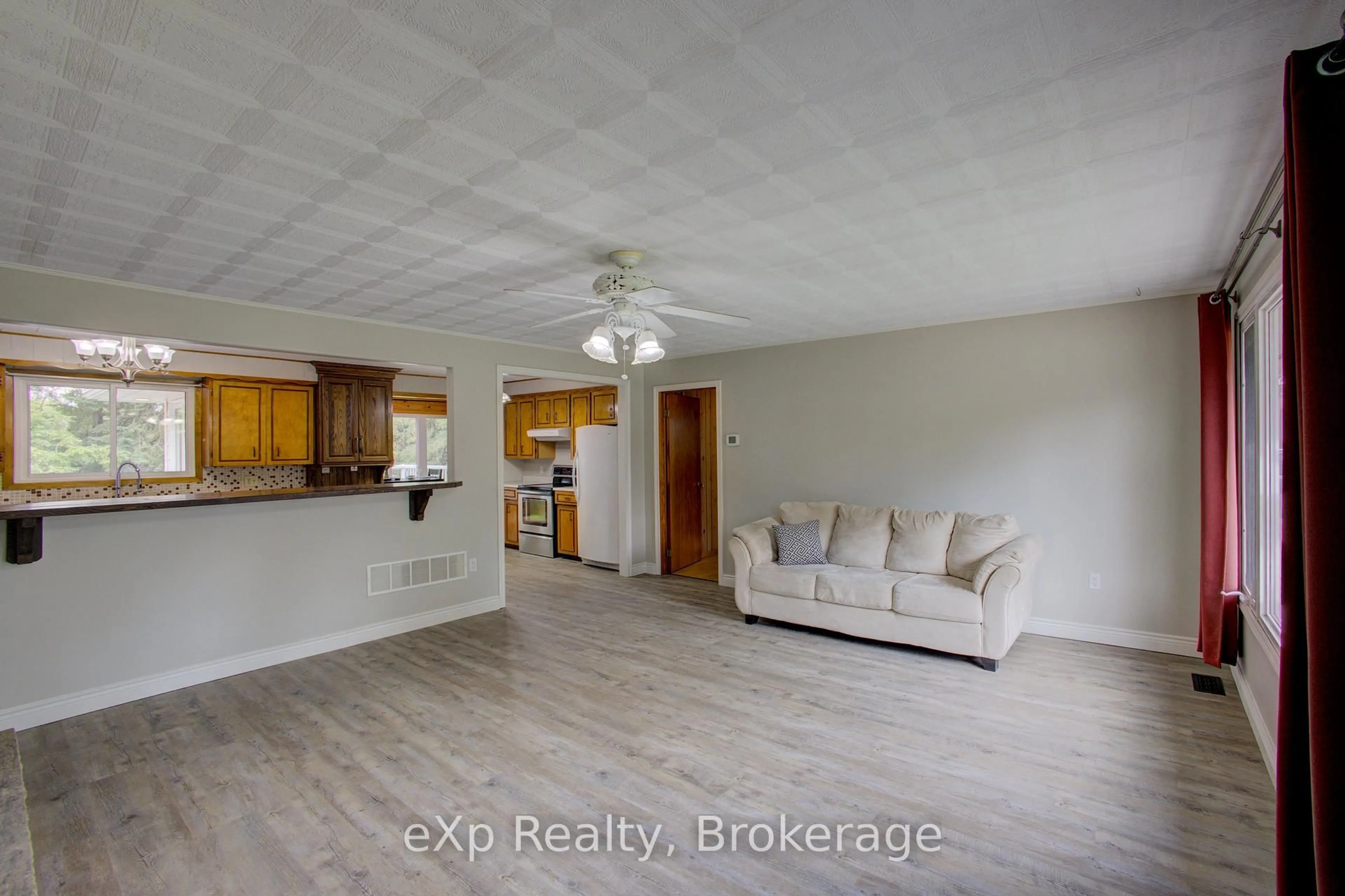 A pic of a room for 2033 Mill St, Howick Ontario N0G 1X0