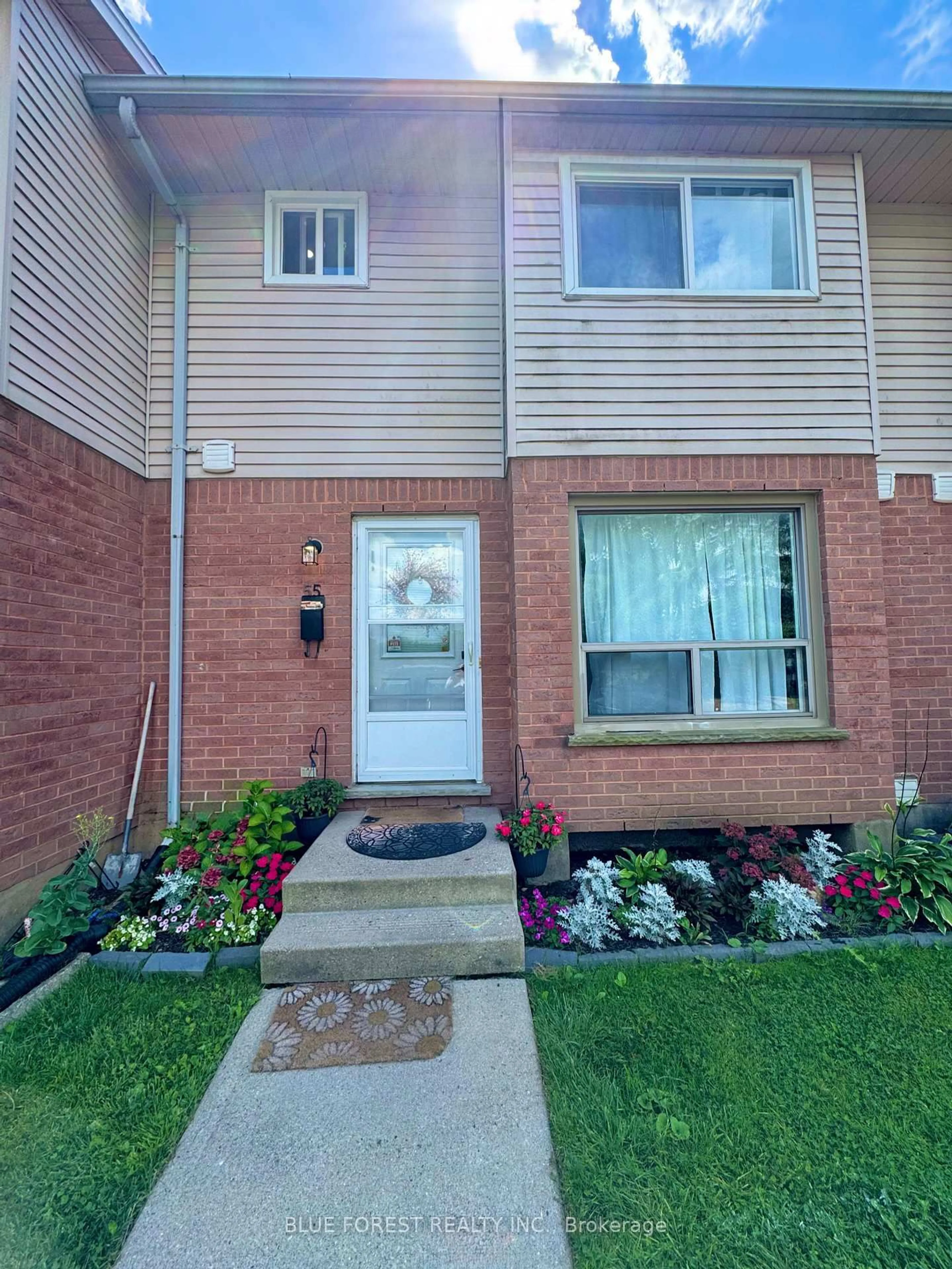 Unknown for 595 THIRD St #55, London East Ontario N5V 2C2