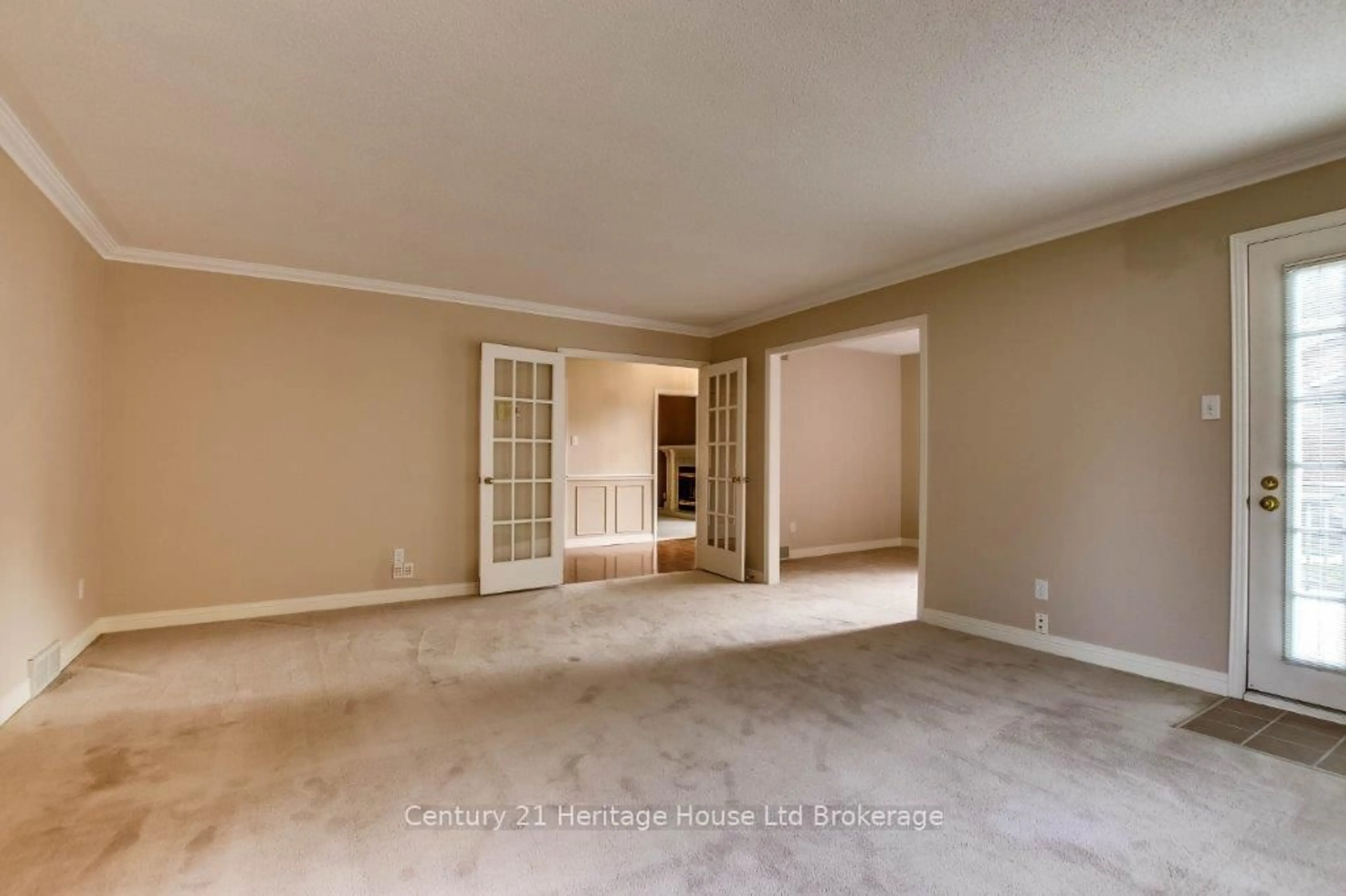 A pic of a room for 675 Lansdowne Ave, Woodstock Ontario N4T 1K3