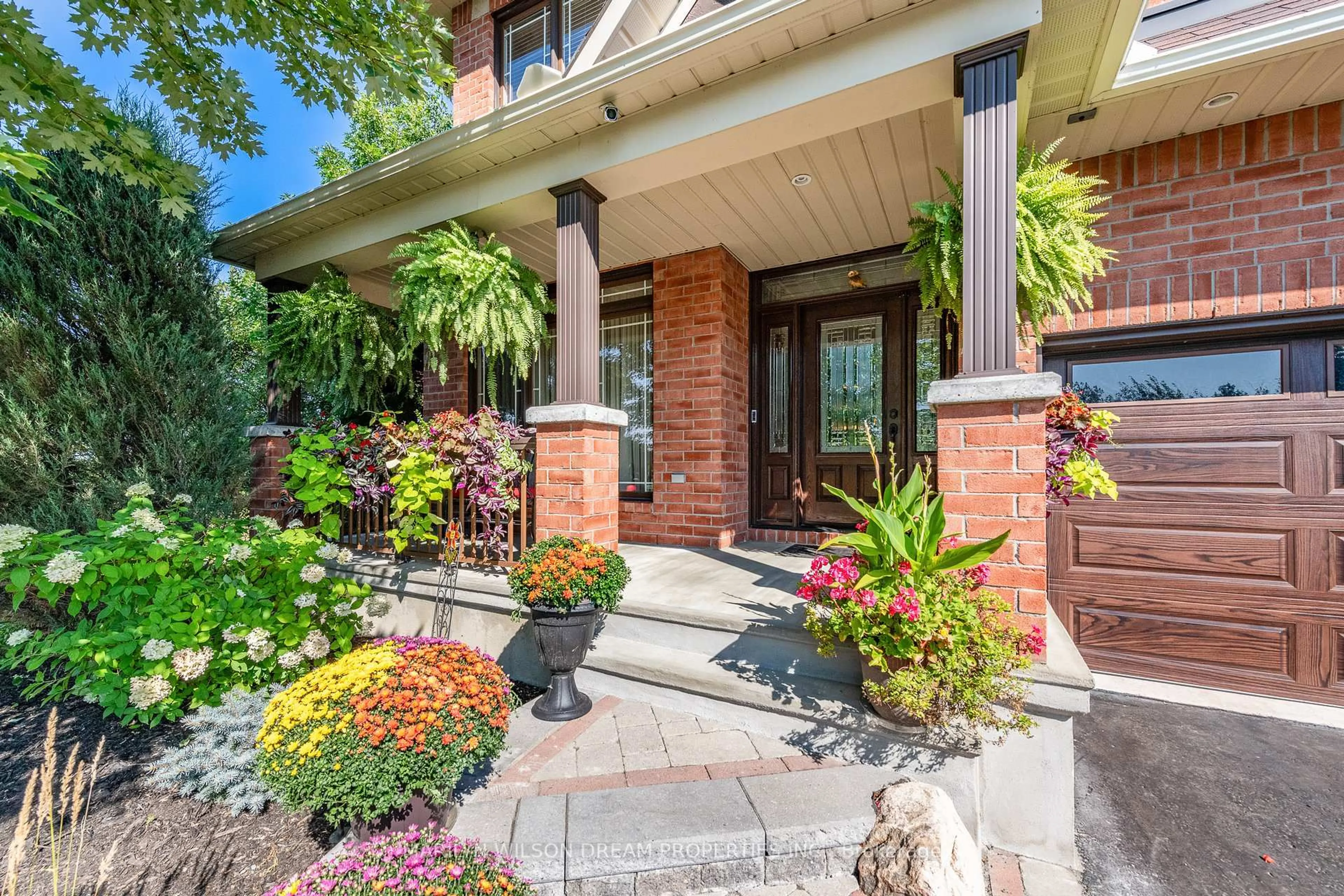 Unknown for 1095 Halton Terr, Kanata Ontario K2W 1G8