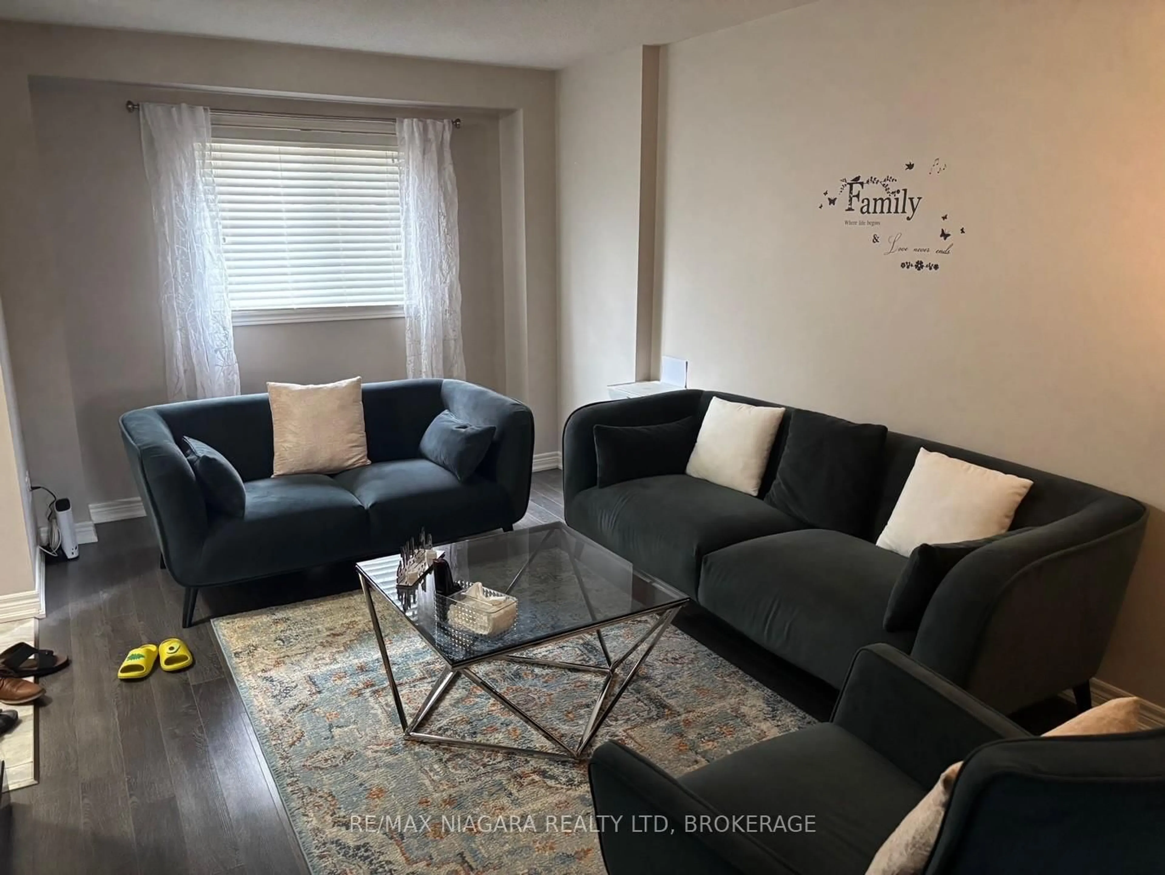 Living room with furniture, unknown for 6118 Kelsey Cres #16, Niagara Falls Ontario L2H 0M6