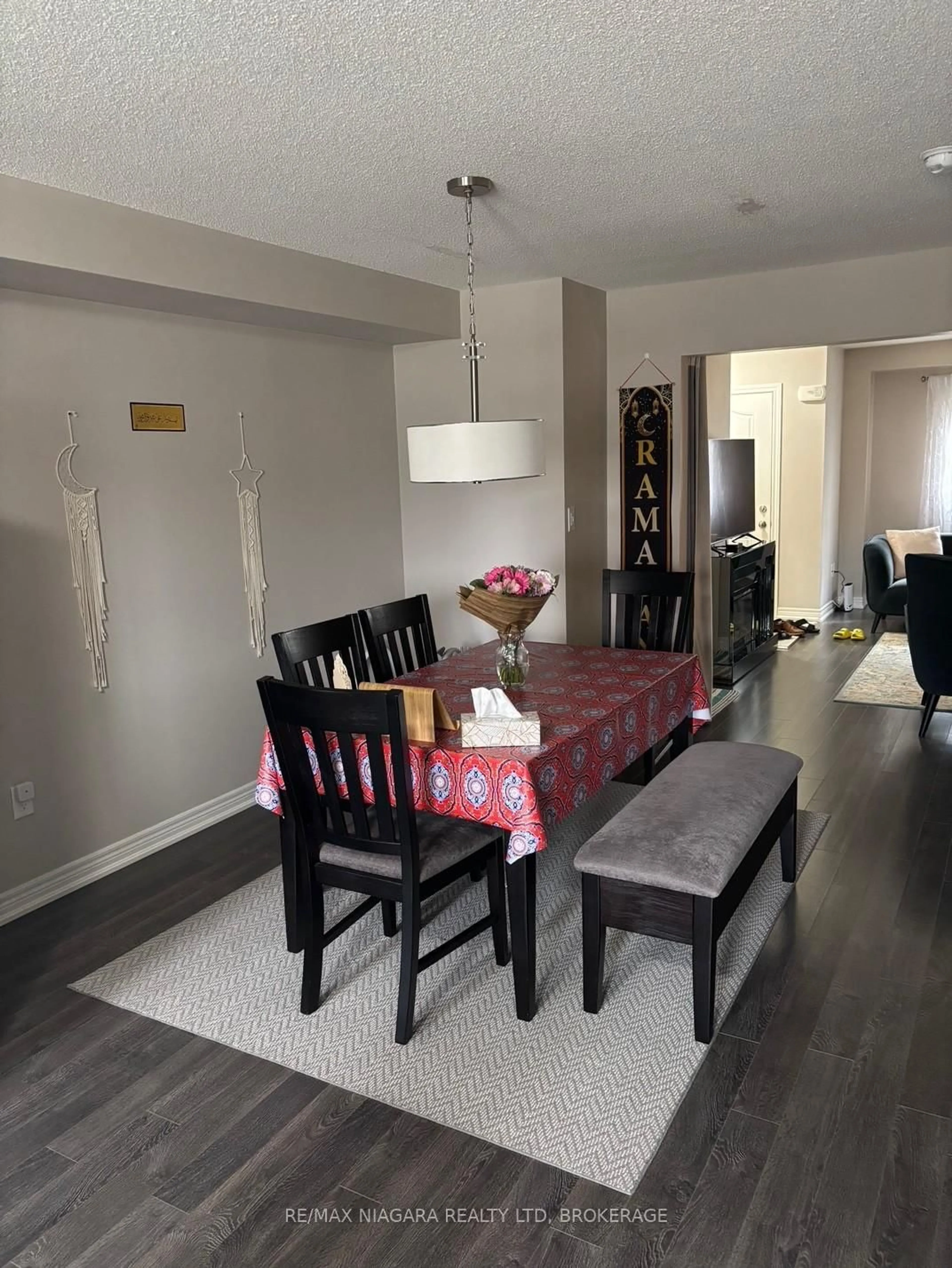 Dining room, wood/laminate floor for 6118 Kelsey Cres #16, Niagara Falls Ontario L2H 0M6