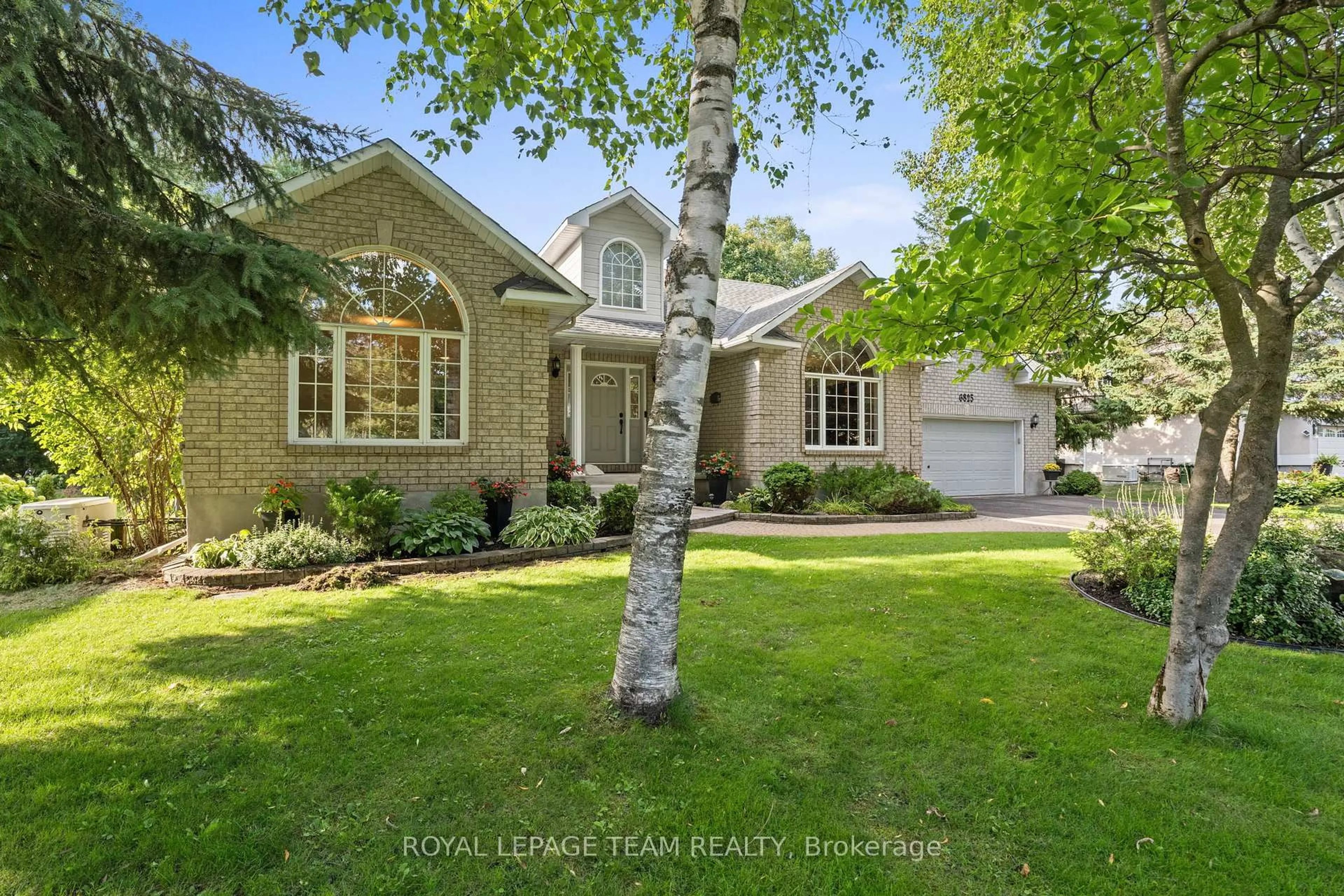 Unknown for 6825 Sunset Blvd, Greely Ontario K4P 1M6