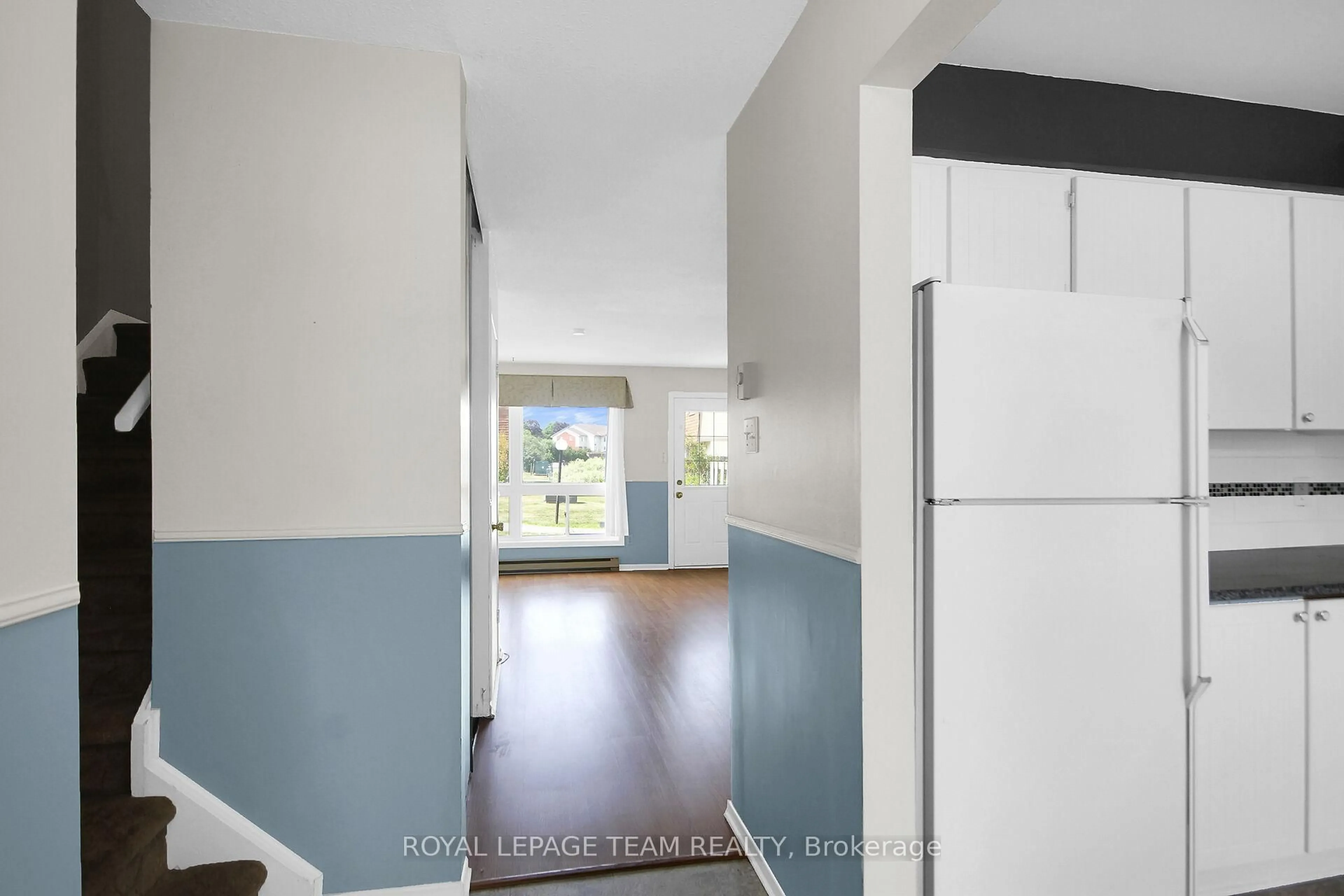 Unknown for 23 Sonnet Cres #F, Ottawa Ontario K2H 8W8