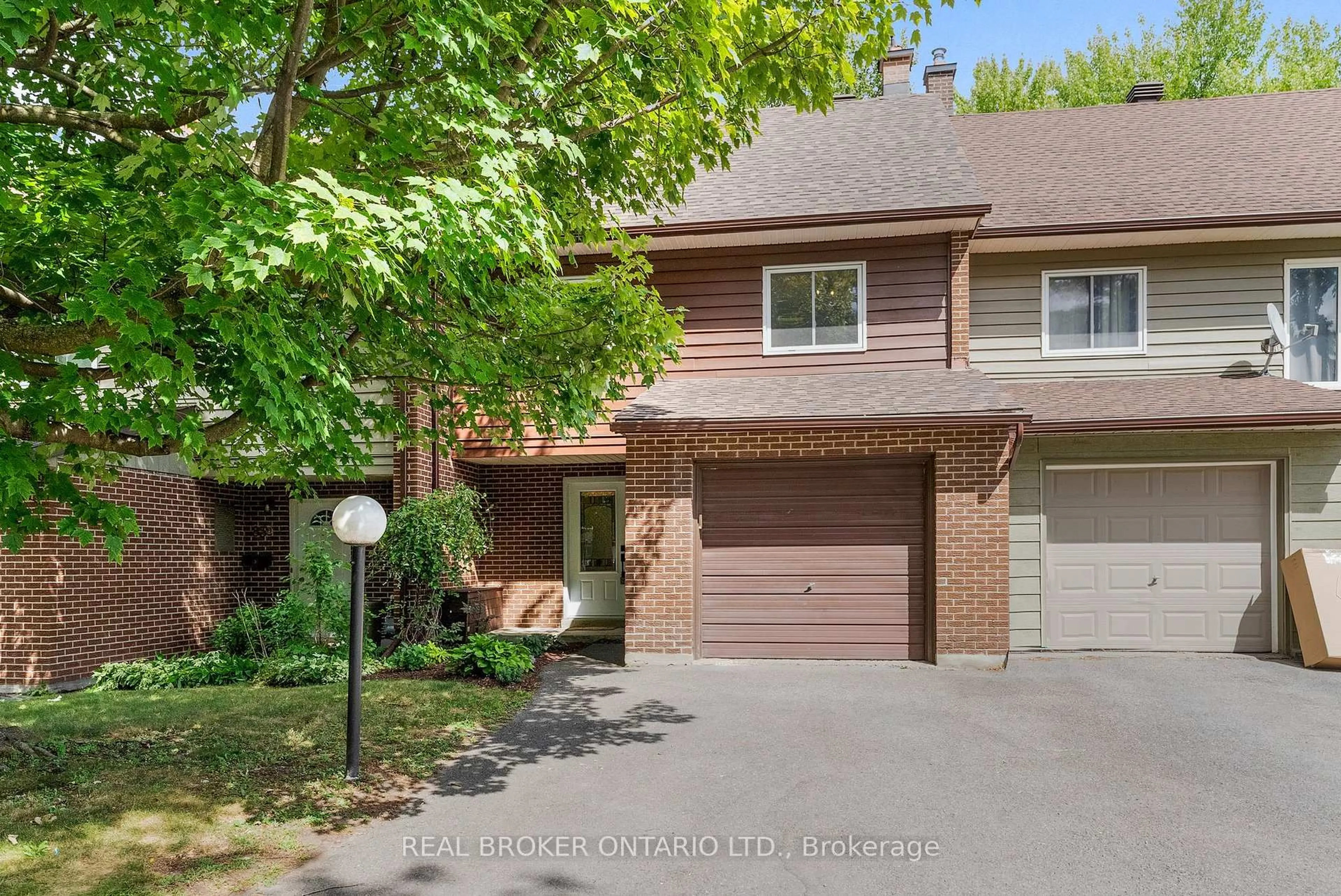 Unknown for 83 Glen Park Dr #33, Ottawa Ontario K1B 3Z1