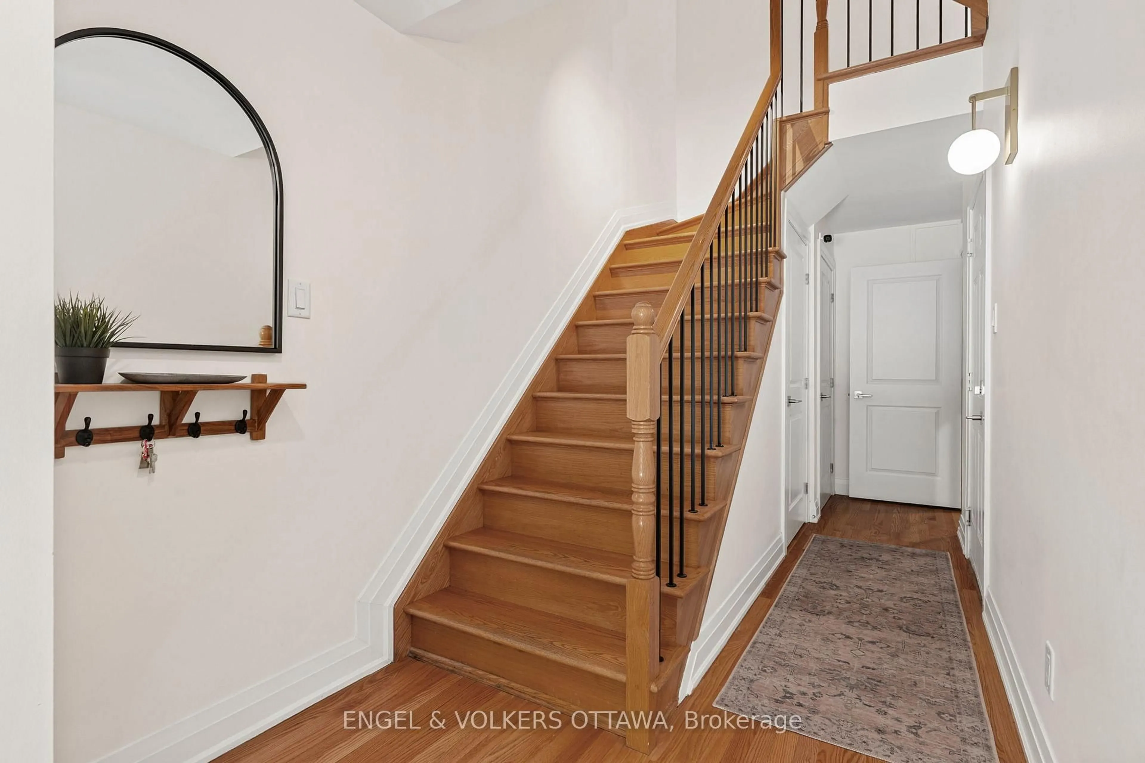 Unknown for 1137 Rockingham Ave, Ottawa Ontario K1H 8A4