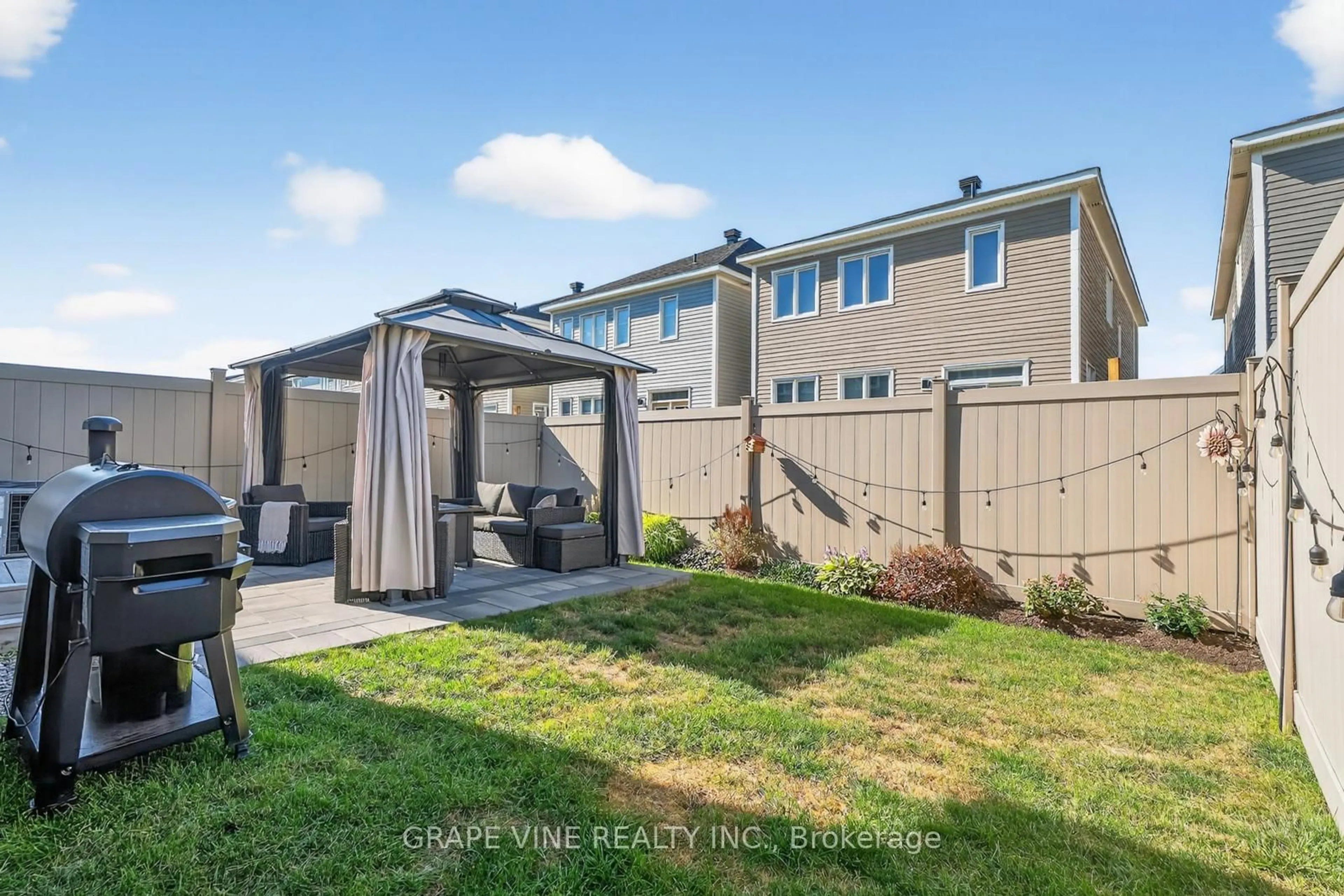 Patio, unknown for 269 Meynell Rd, Richmond Ontario K0A 2Z0